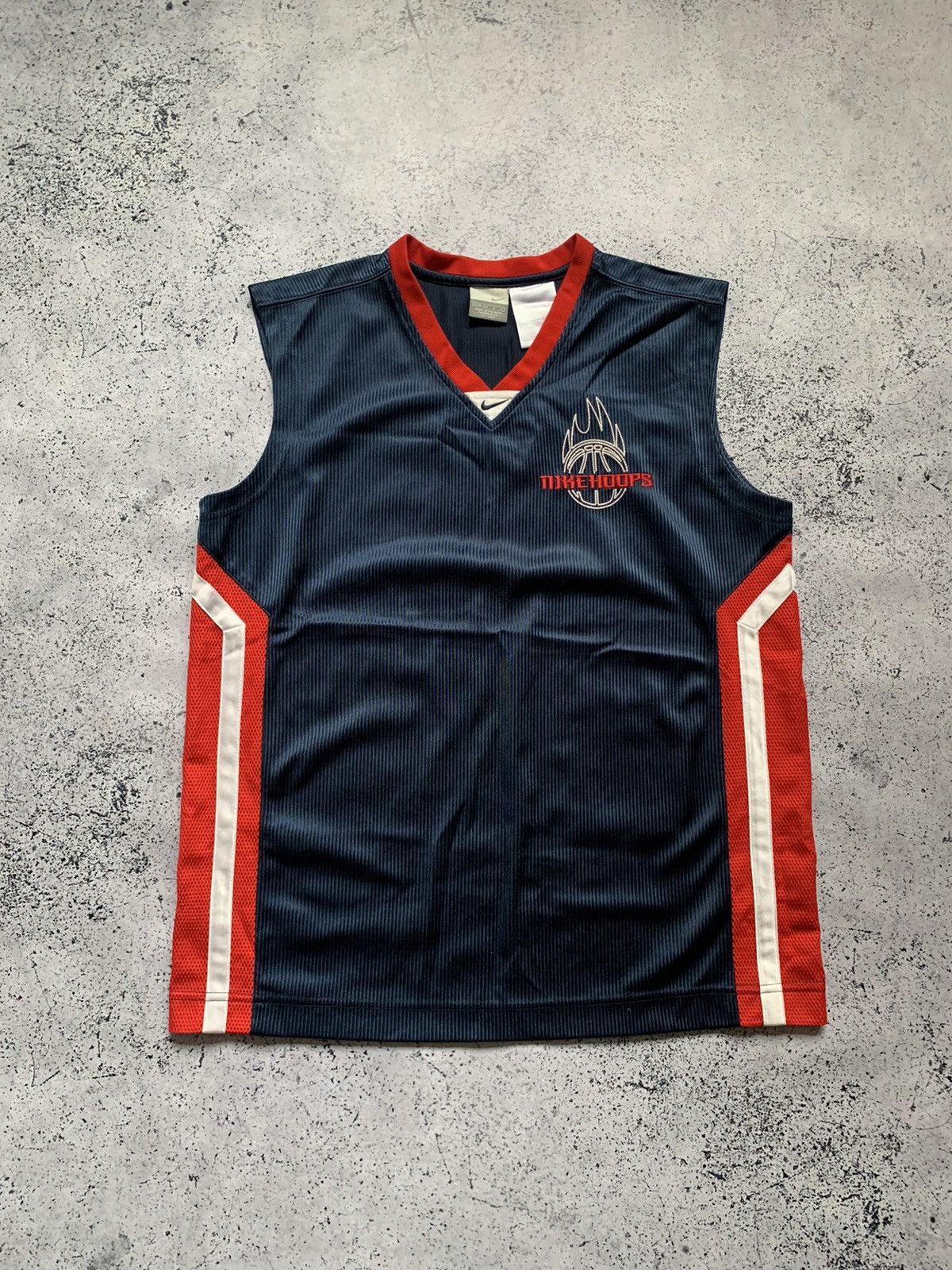Nike × Vintage Vintage Nike Sleeveless Hoops Basketball Tee Y2K USA Size US S / EU 44-46 / 1 - 2 Thumbnail