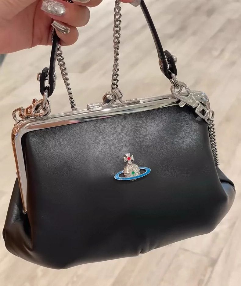 Vivienne Westwood Vivienne Westwood size os Colorful Saturn dumplings Size ONE SIZE - 3 Thumbnail