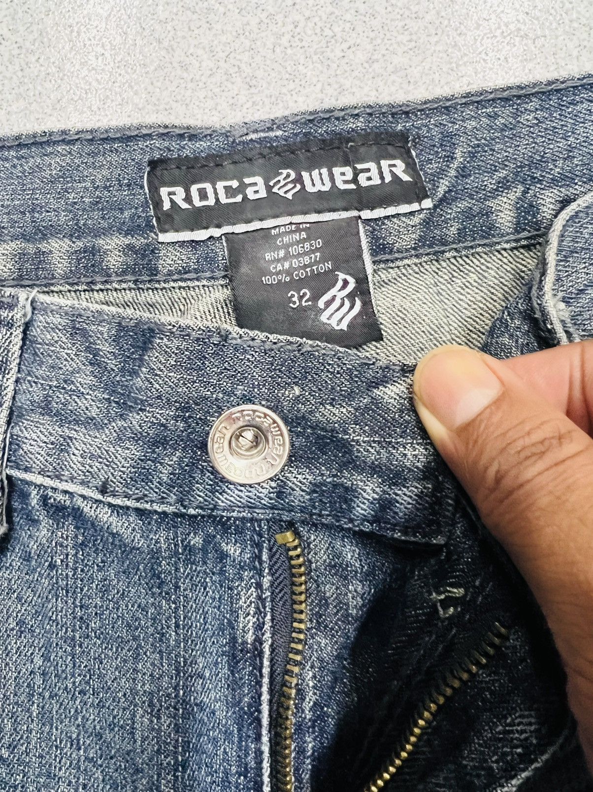Rocawear × Vintage Vintage Y2k Rocawear Baggy Denim Pants Wide Leg Size US 33 - 9 Thumbnail