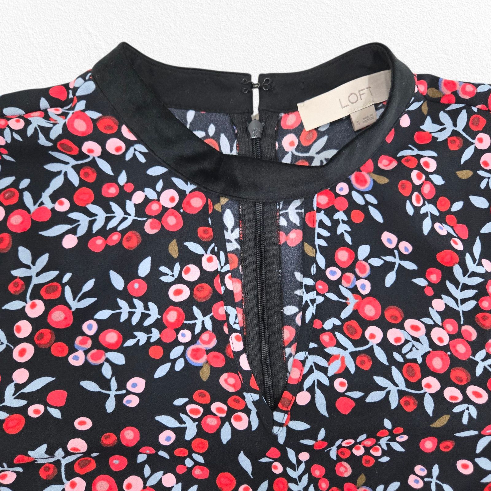 Loft LOFT Black Floral Berry Print Retro Dress Size Small Size S / US 4 / IT 40 - 4 Thumbnail