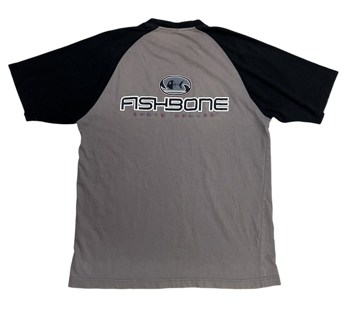 Vintage Vintage Fishbone Skateboard T Shirt Size US S / EU 44-46 / 1 - 1 Thumbnail