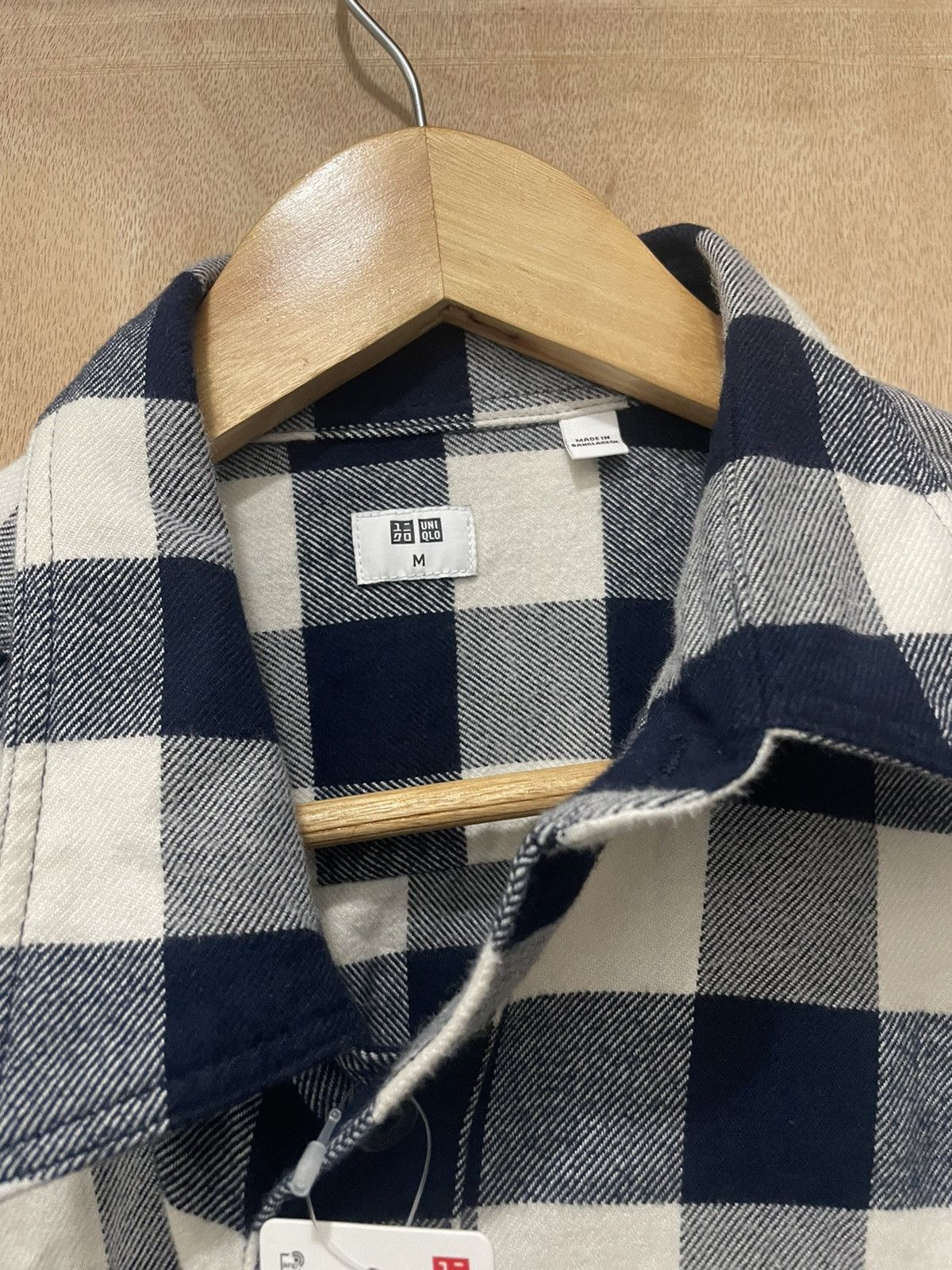 Uniqlo Uniqlo mens flannel long sleeve shirt size medium brand new Size US M / EU 48-50 / 2 - 3 Thumbnail