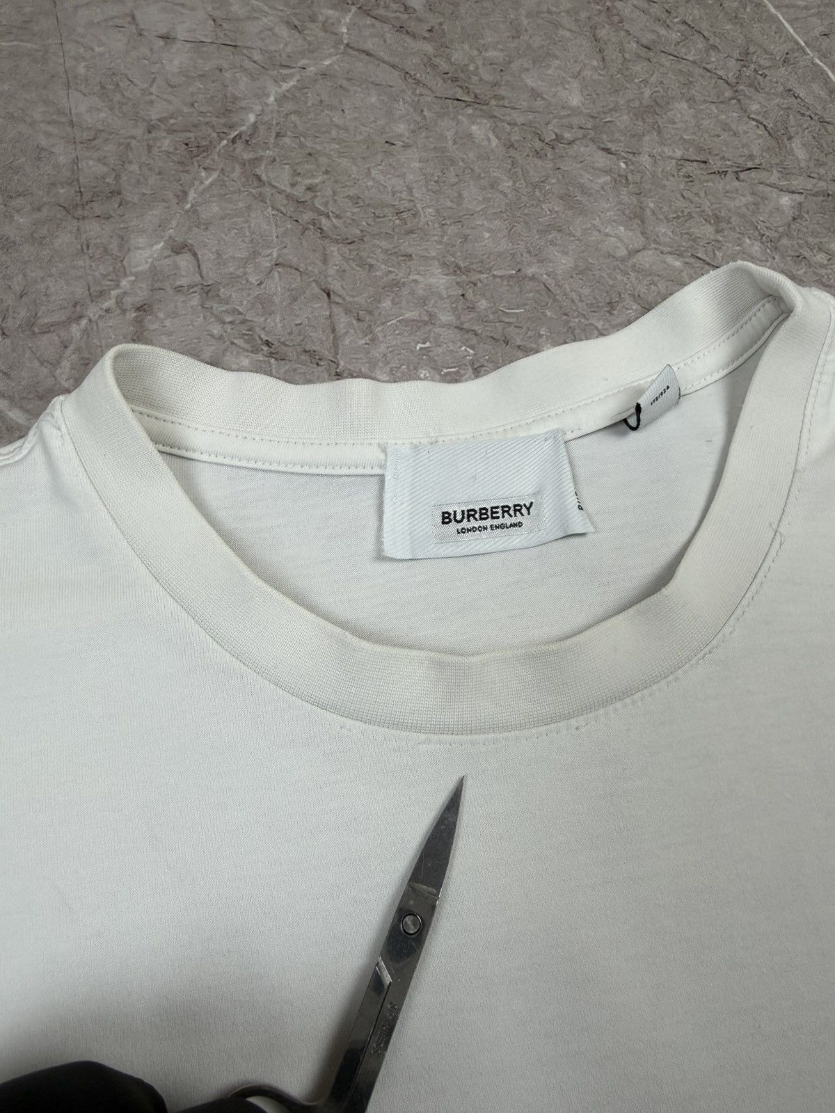 Burberry Burberry London Big Logo T-shirt M Size US M / EU 48-50 / 2 - 16 Thumbnail