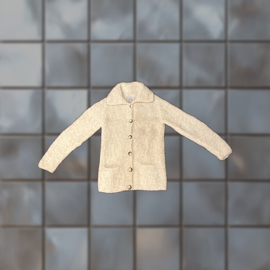 Vintage VINTAGE Avoca Handweavers Ivory Fuzzy Wool Cardigan Sweater Ireland Irish S-M Shirt Womens Size S / US 4 / IT 40 - 1 Thumbnail