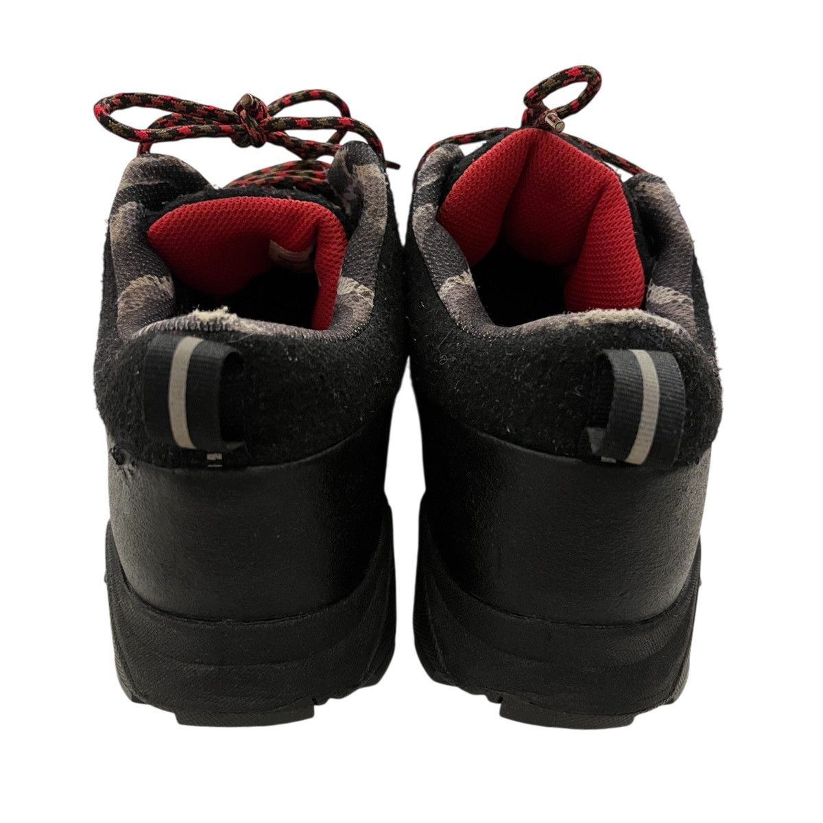 Nike ACG Air Arabak (2012)
