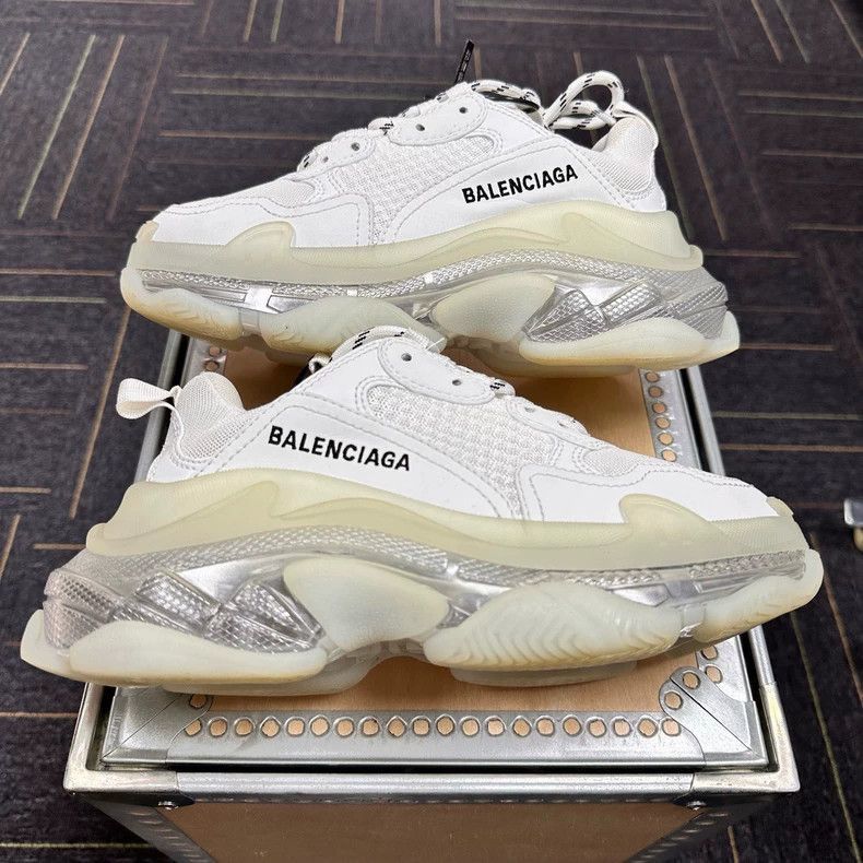 Balenciaga Balenciaga Triple S Sneakers Size 35-2505 Size US 4.5 / IT 34.5 - 3 Thumbnail