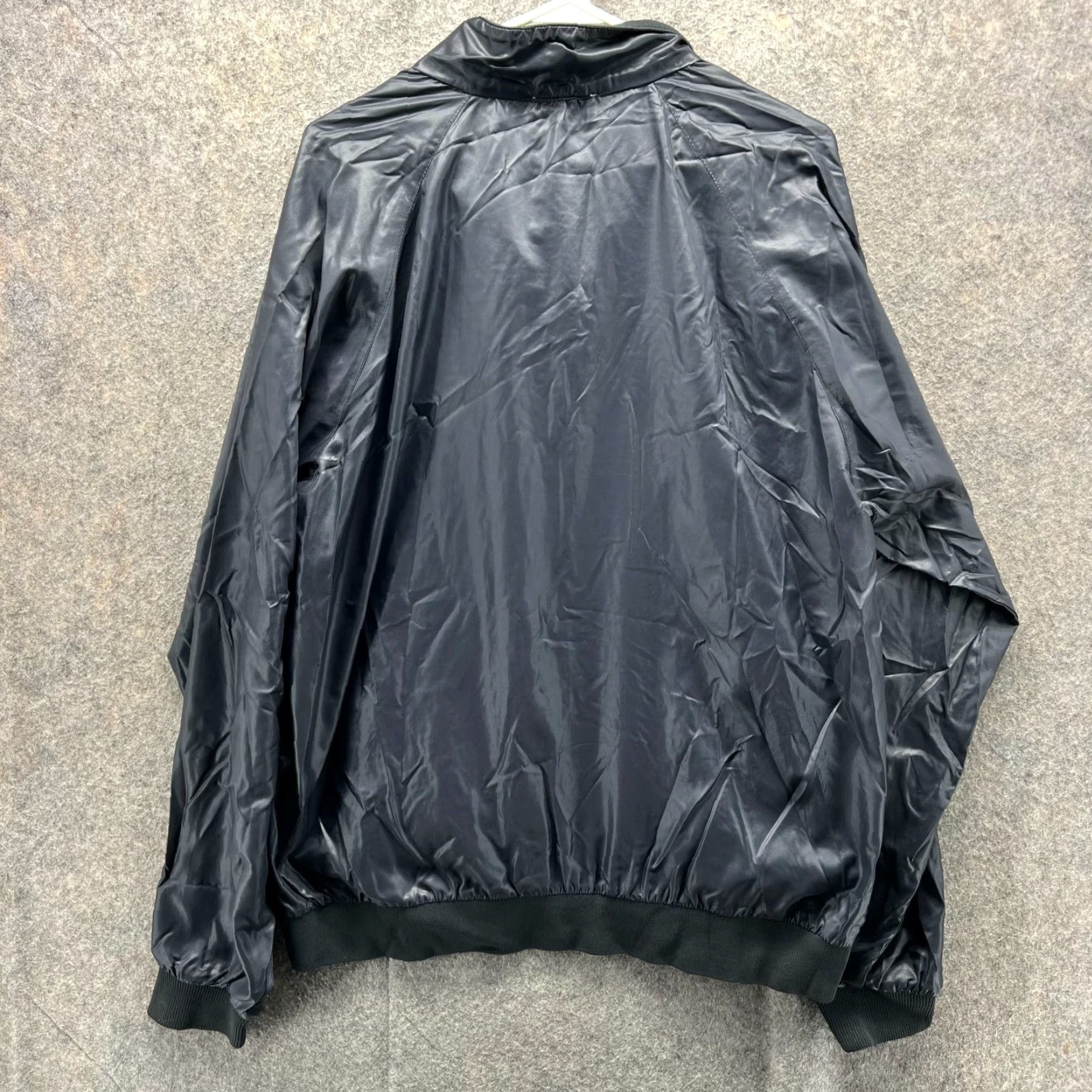 Izod VINTAGE IZOD Jacket Mens Large Black Quarter Zip Nylon Windbreaker Bomber Rain Coat Jacket Mens Black Windbreaker IZOD -(Item) Size US L / EU 52-54 / 3 - 2 Thumbnail