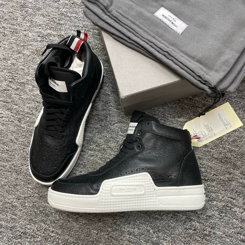 Thom Browne Thom Browne Black high-top board shoes Size US 10 / EU 43 - 1 Thumbnail
