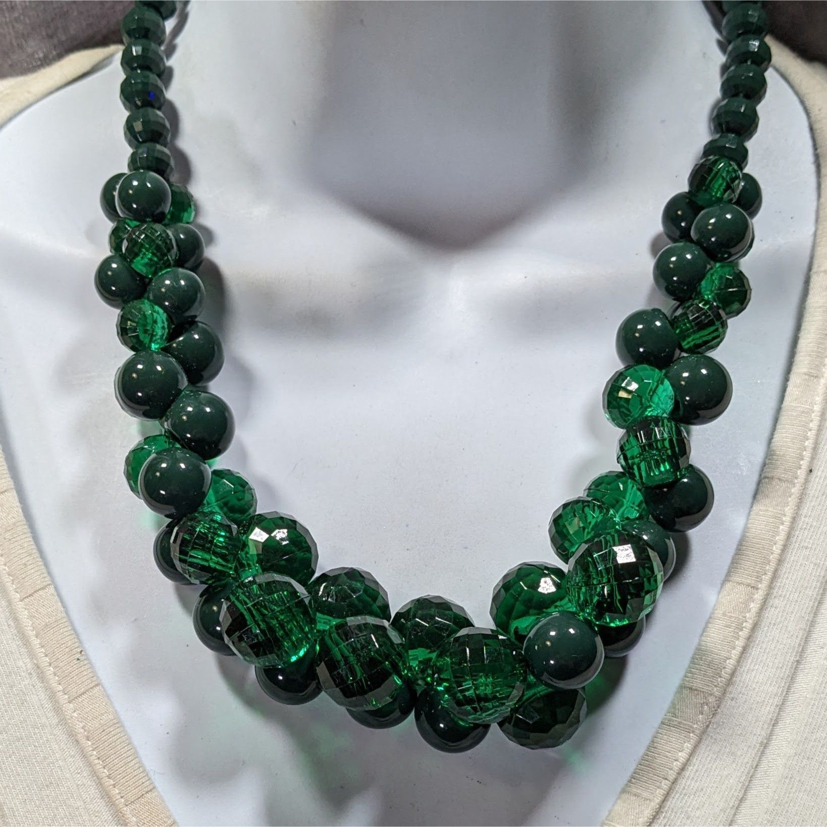 Other Chunky Cottagecore Green Beaded Torsade Necklace Size ONE SIZE - 3 Thumbnail