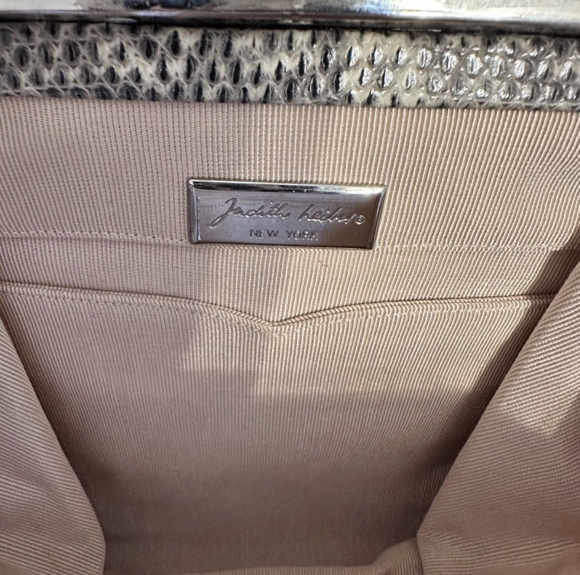Judith Leiber Judith Leiber Lizard Shoulder Bag in Brown Lizard Size ONE SIZE - 6 Thumbnail