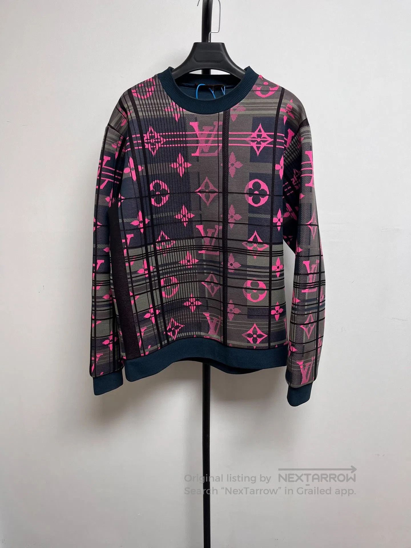Louis Vuitton Louis Vuitton All-Over Print Men's Pullover Sweatshirt. Size US L / EU 52-54 / 3 - 1 Thumbnail