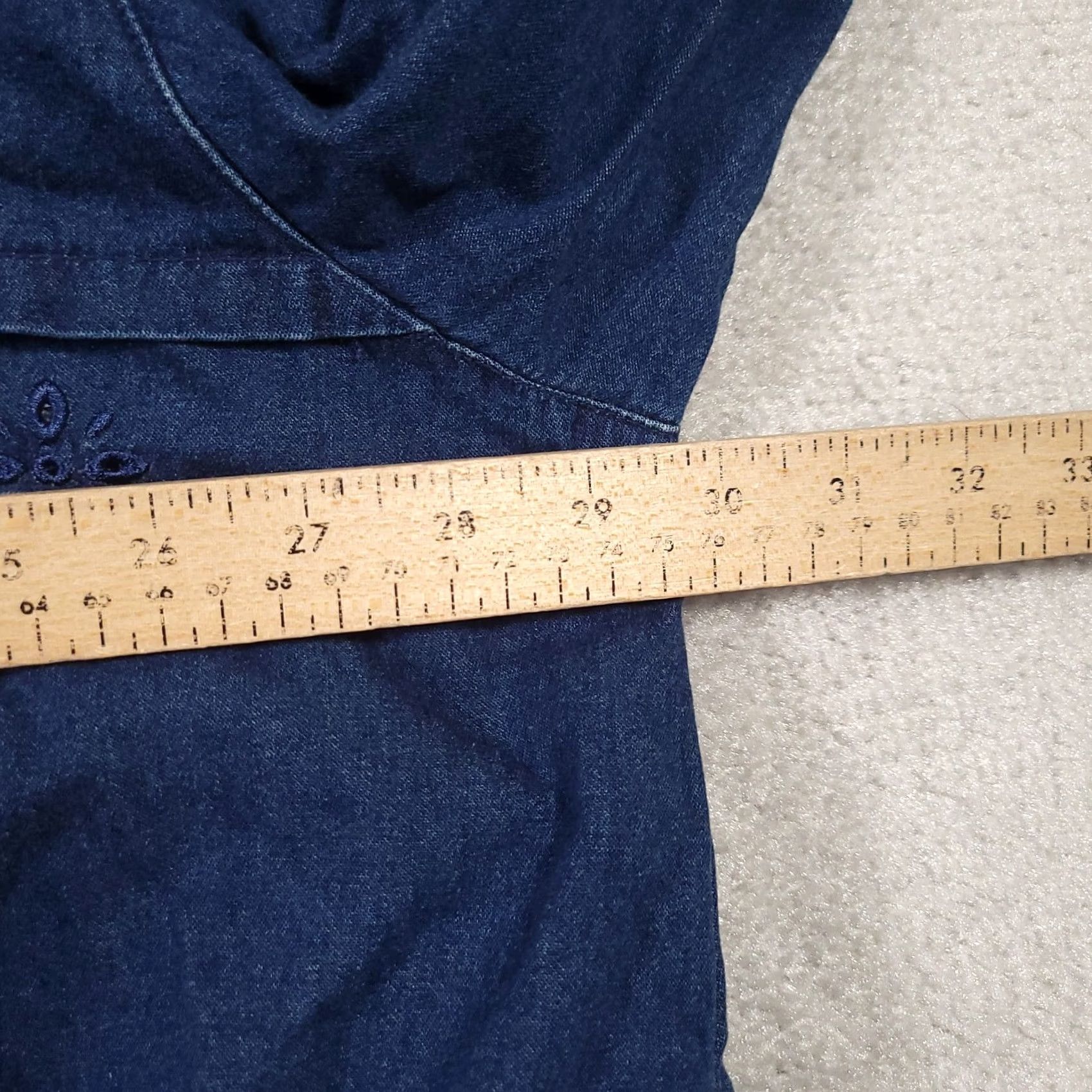 Vintage Alfred Dunner Denim Jacket Womens 24W Full Zip Blue Pockets Elastic Jacket Size 4XL / US 24-26 - 4 Thumbnail