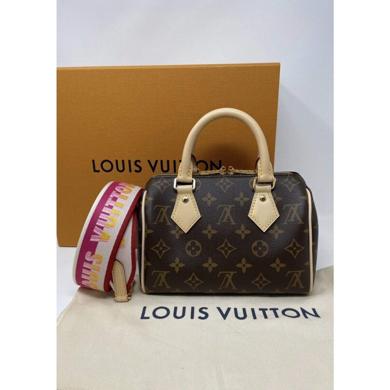 Louis Vuitton Louis Vuitton Speedy Bandouliere 20 Crossbody Fuchsia Size ONE SIZE - 5 Thumbnail