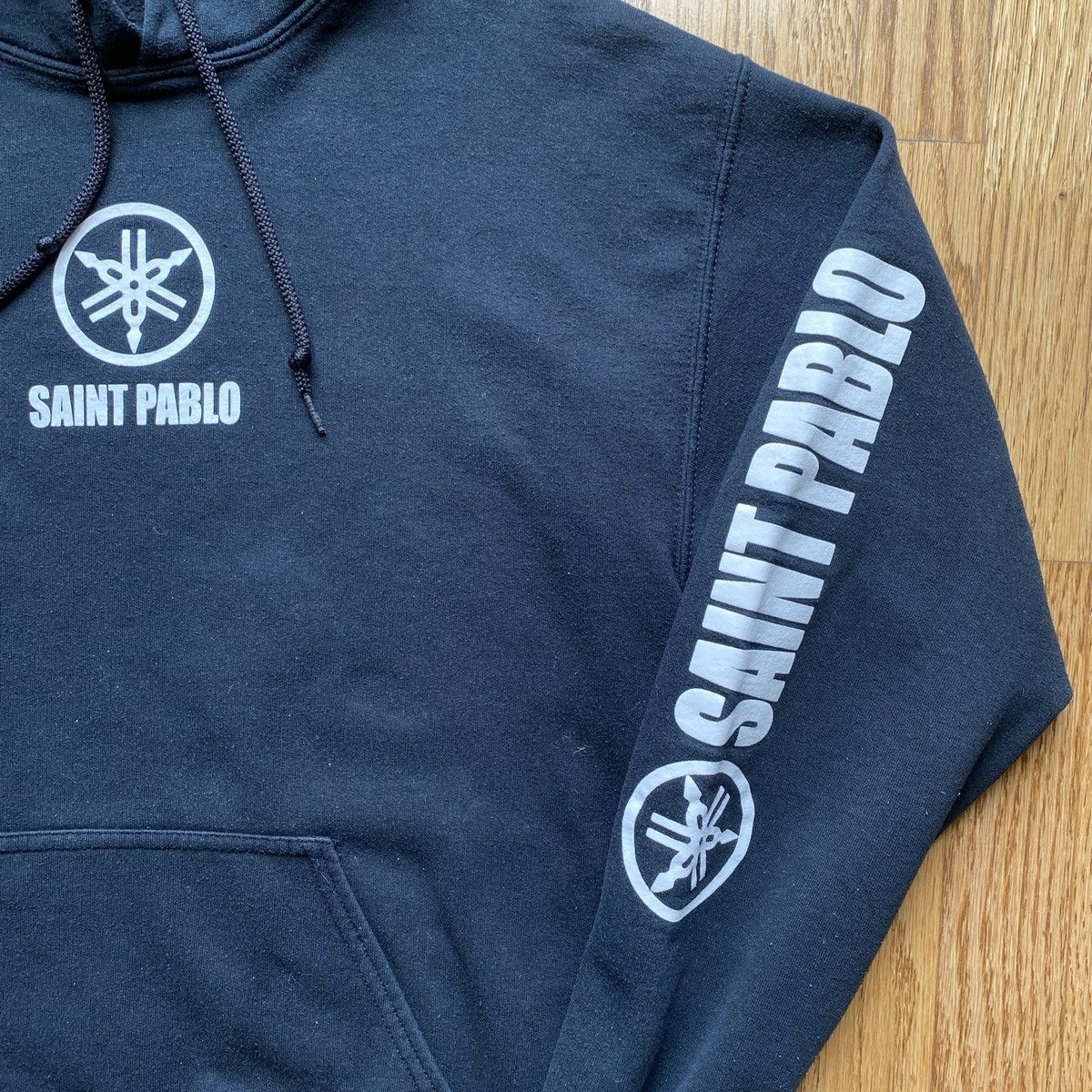 Band Tees × Kanye West Saint Pablo Tour Hoodie 2016 Black White Kanye West Size M Size US M / EU 48-50 / 2 - 3 Thumbnail
