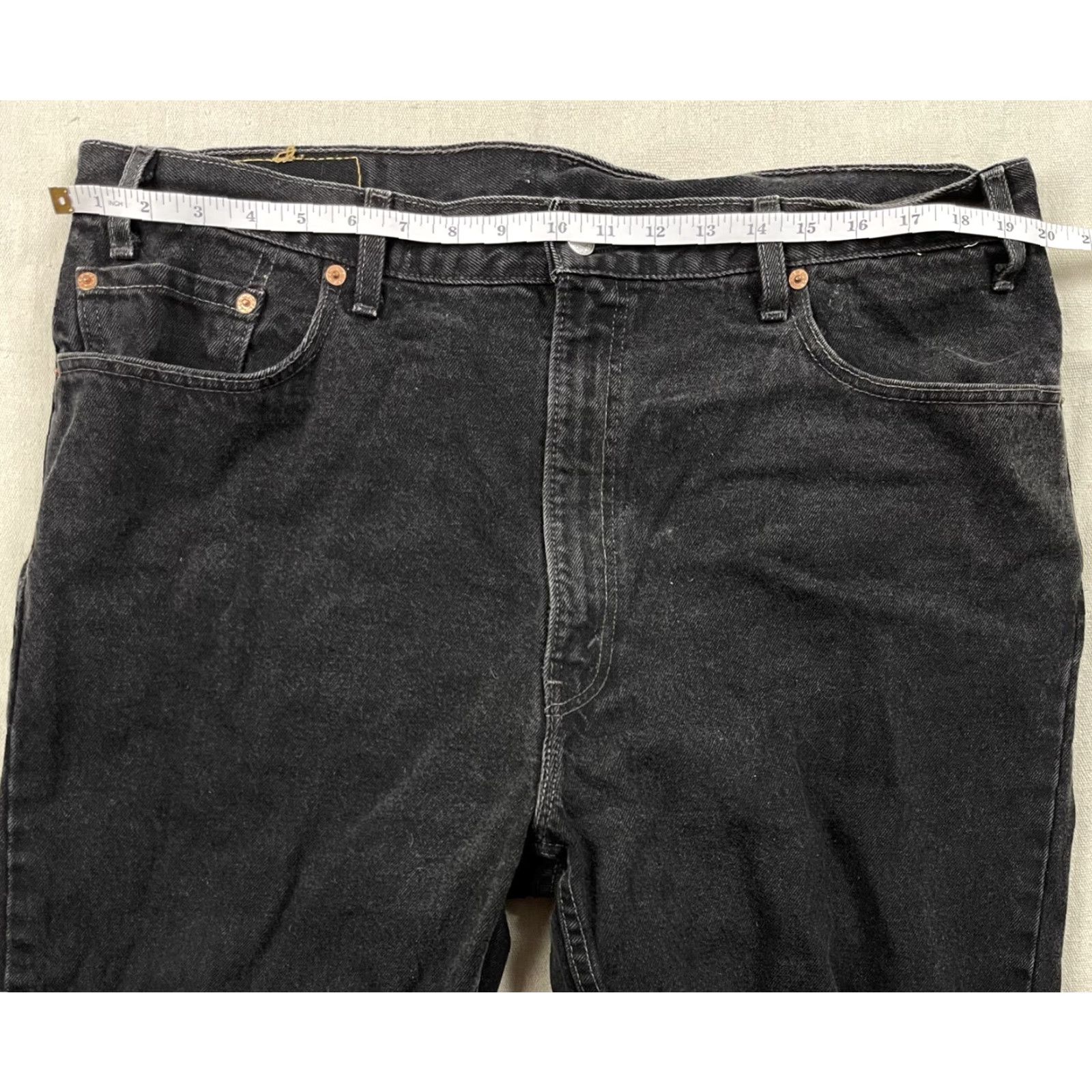 Levi's VINTAGE Levi's 505 Jeans Black Denim Regular Fit 40x32 90s Mens Size US 40 / EU 56 - 5 Thumbnail