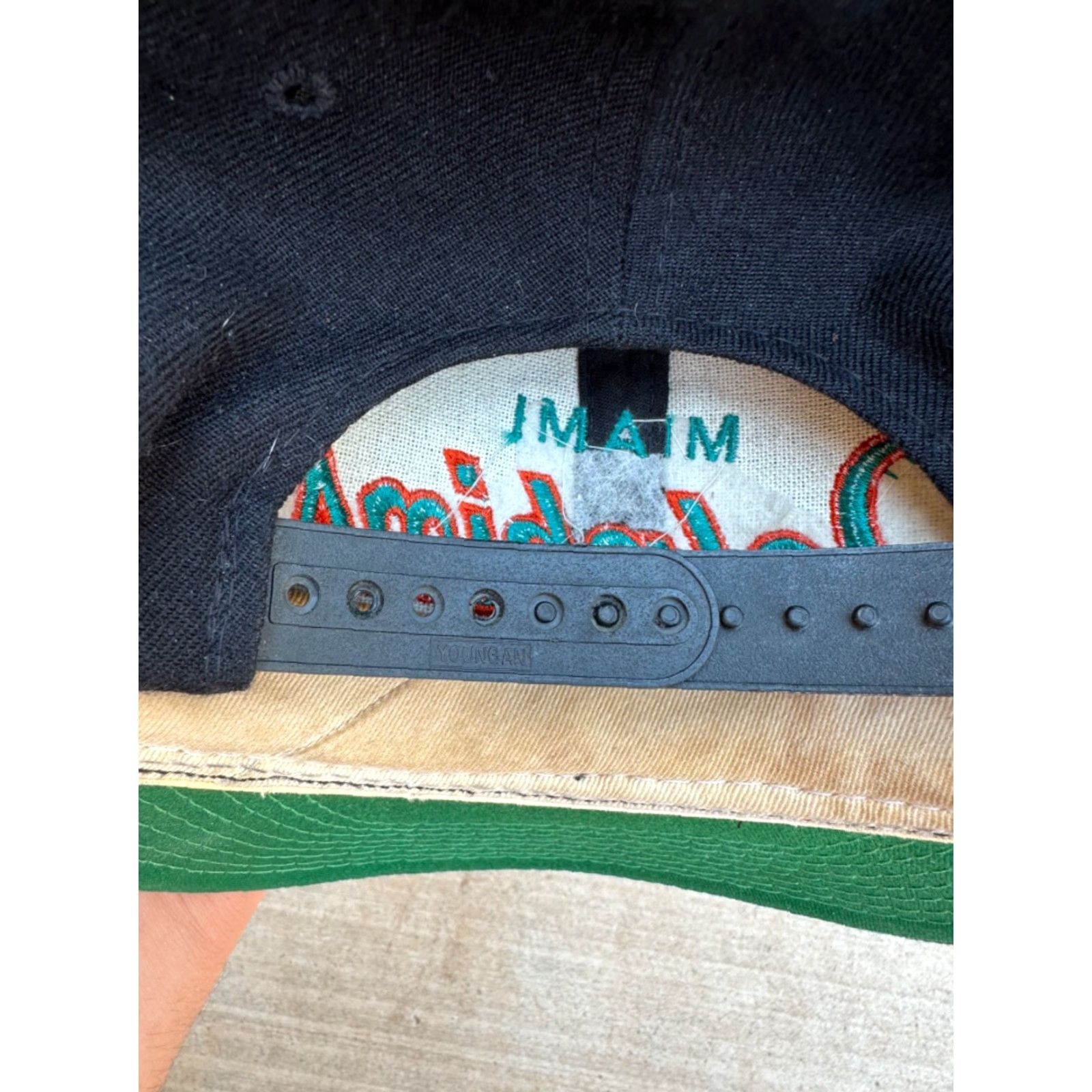 Sports Specialties VINTAGE Sports Specialties Miami Dolphins Black Wool Script Snapback Hat Men One Size Black Dome 90s Football NFL Snapback Mens Size ONE SIZE - 3 Thumbnail
