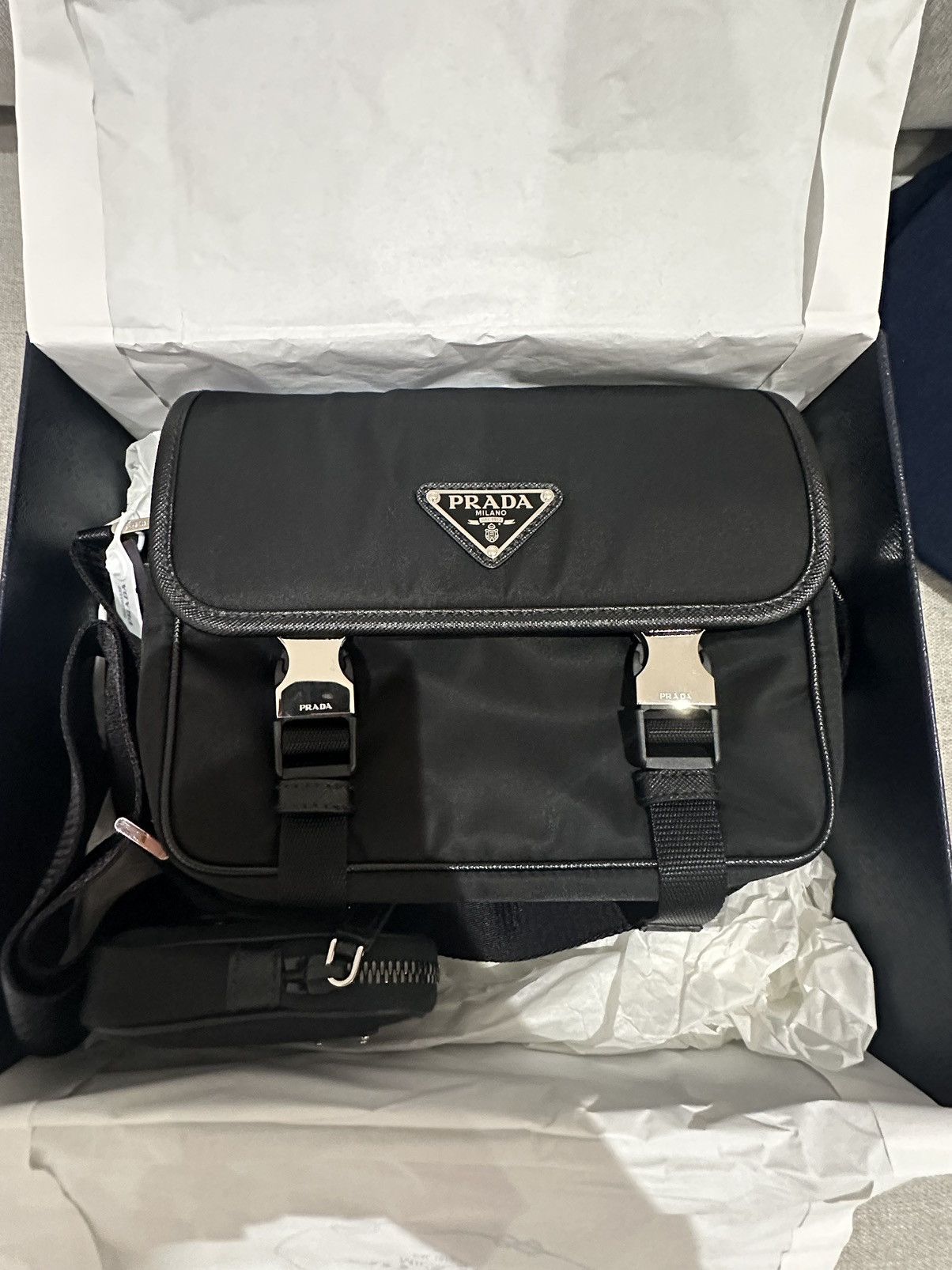 Prada Men Re-Nylon and Saffiano leather shoulder bag Size ONE SIZE - 5 Thumbnail
