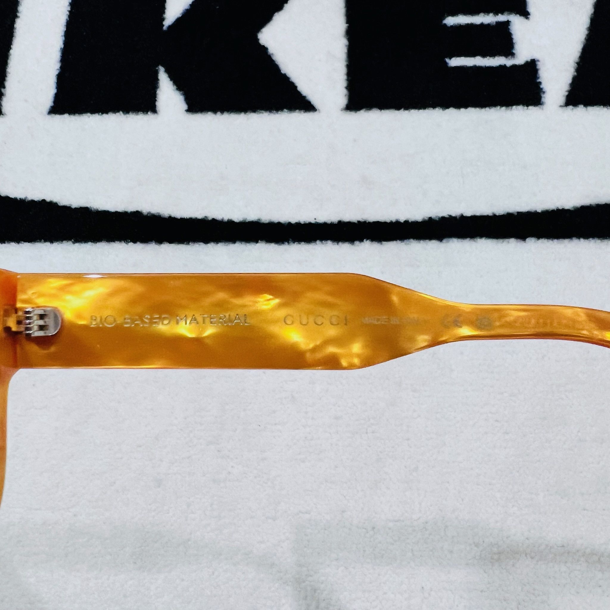 Gucci GUCCI AUTHENTIC 1110 Yellow Pearl Chunky Bold Sunglasses Size ONE SIZE - 4 Thumbnail
