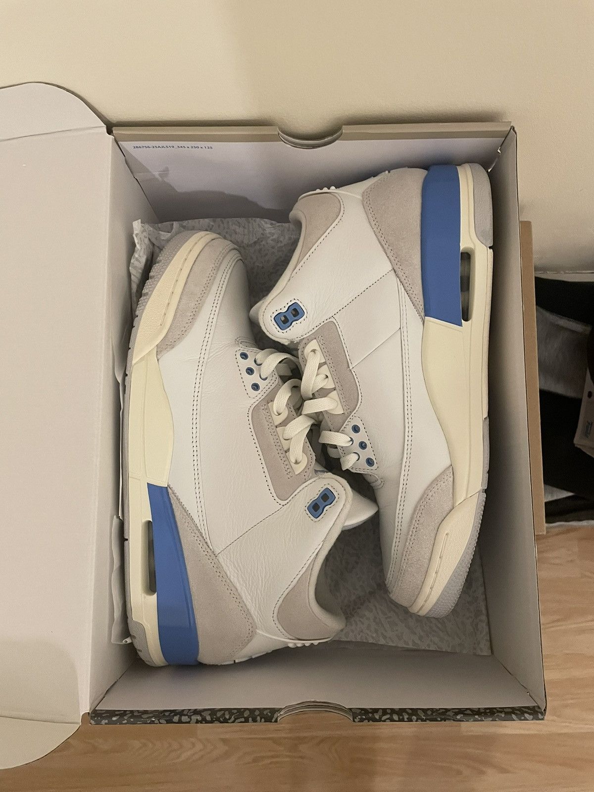 Jordan Brand Jordan 3 Size US 11 / EU 44 - 11 Thumbnail