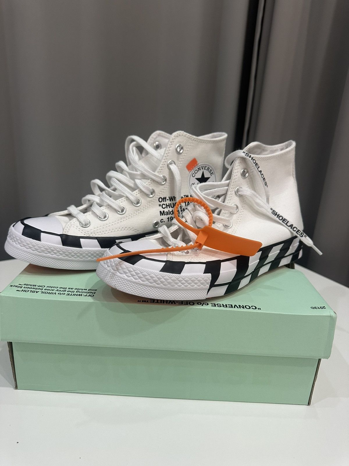Converse × Off-White Converse x Off white Size US 6.5 / EU 39-40 - 1 Thumbnail