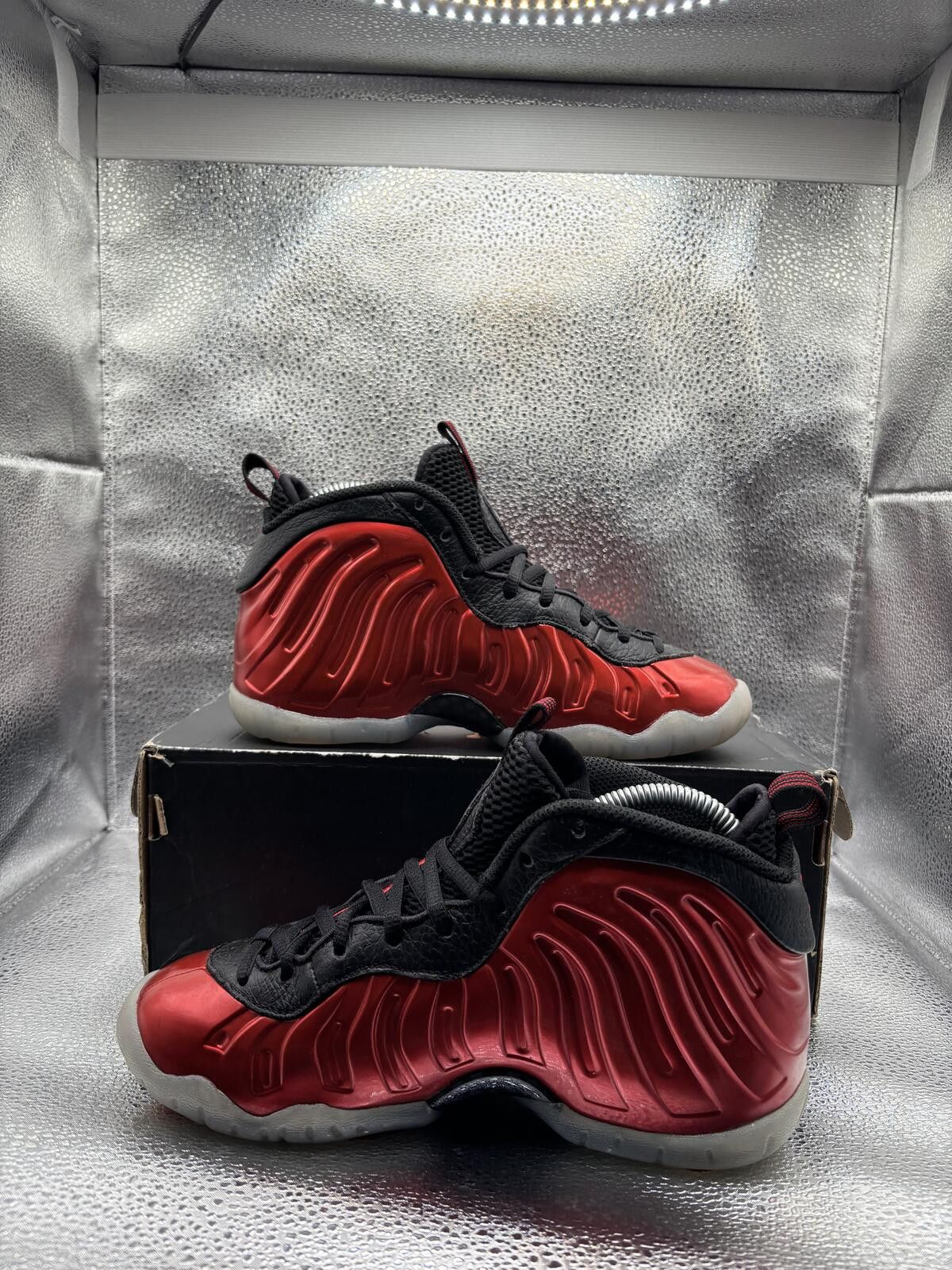 Nike Nike little posite one metallic red 2023 GS Size US 5 / EU 37 - 5 Thumbnail
