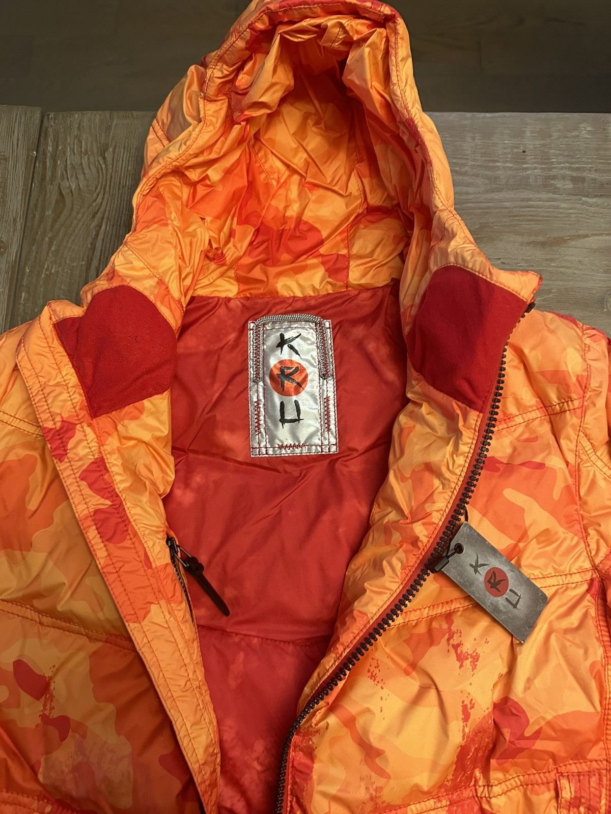 Other KRU V Power Orange Camo Fade Puffer Jacket - NWT Size S Size US S / EU 44-46 / 1 - 2 Thumbnail