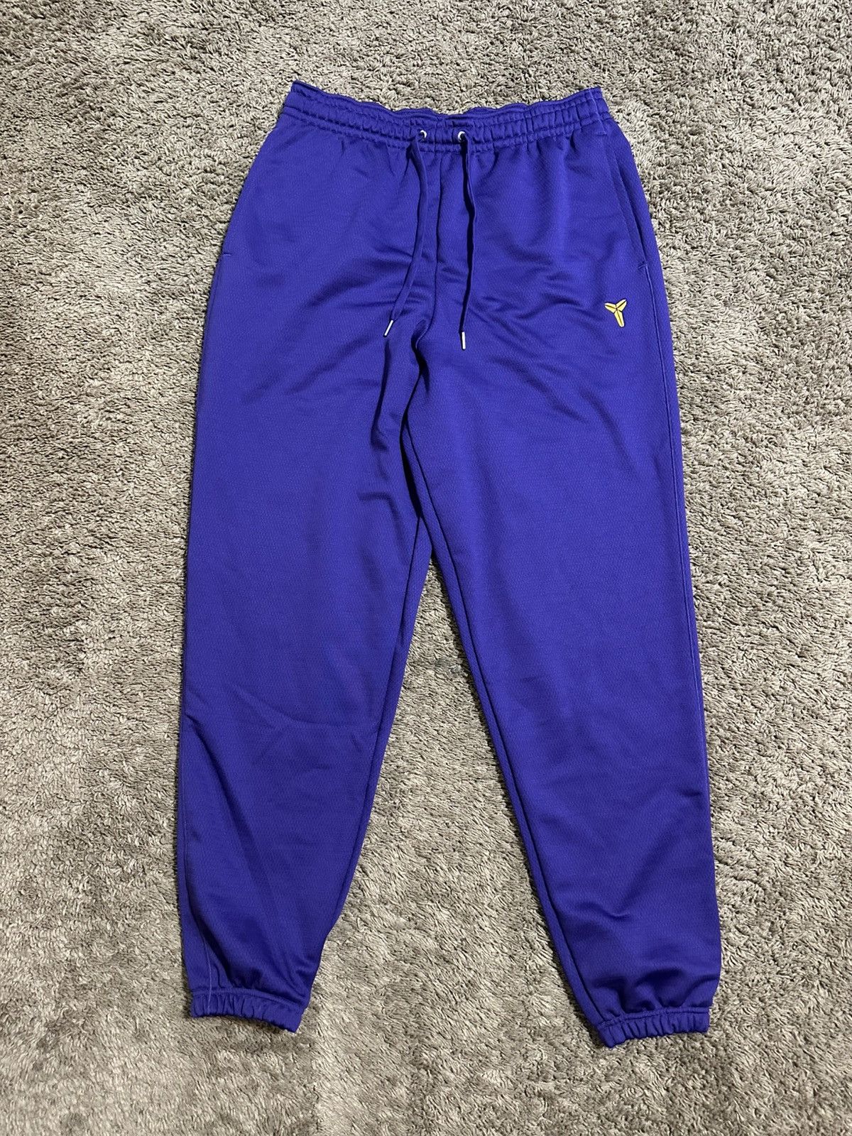 Nike Vintage Nike Kobe Bryant threma-fit pants size medium Size US 34 / EU 50 - 1 Thumbnail