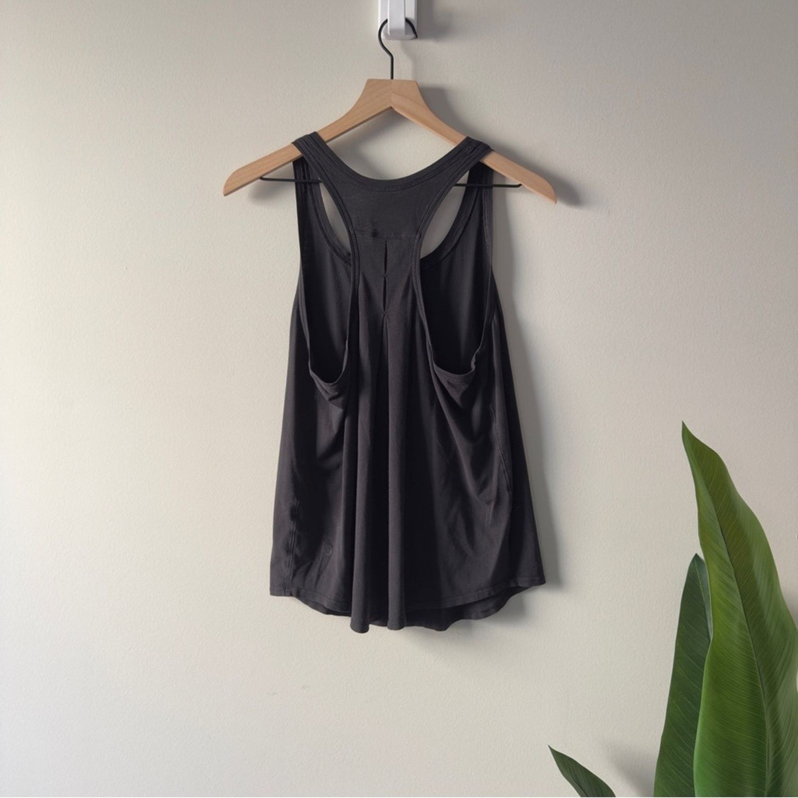 Lululemon Lululemon Love Tank *Pleated in Black (First Release) Top Size M / US 6-8 / IT 42-44 - 4 Thumbnail