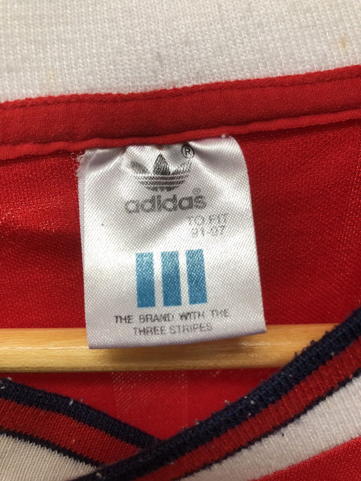 Adidas × Vintage Adidas x Arsenal x JVC Size US M / EU 48-50 / 2 - 3 Thumbnail