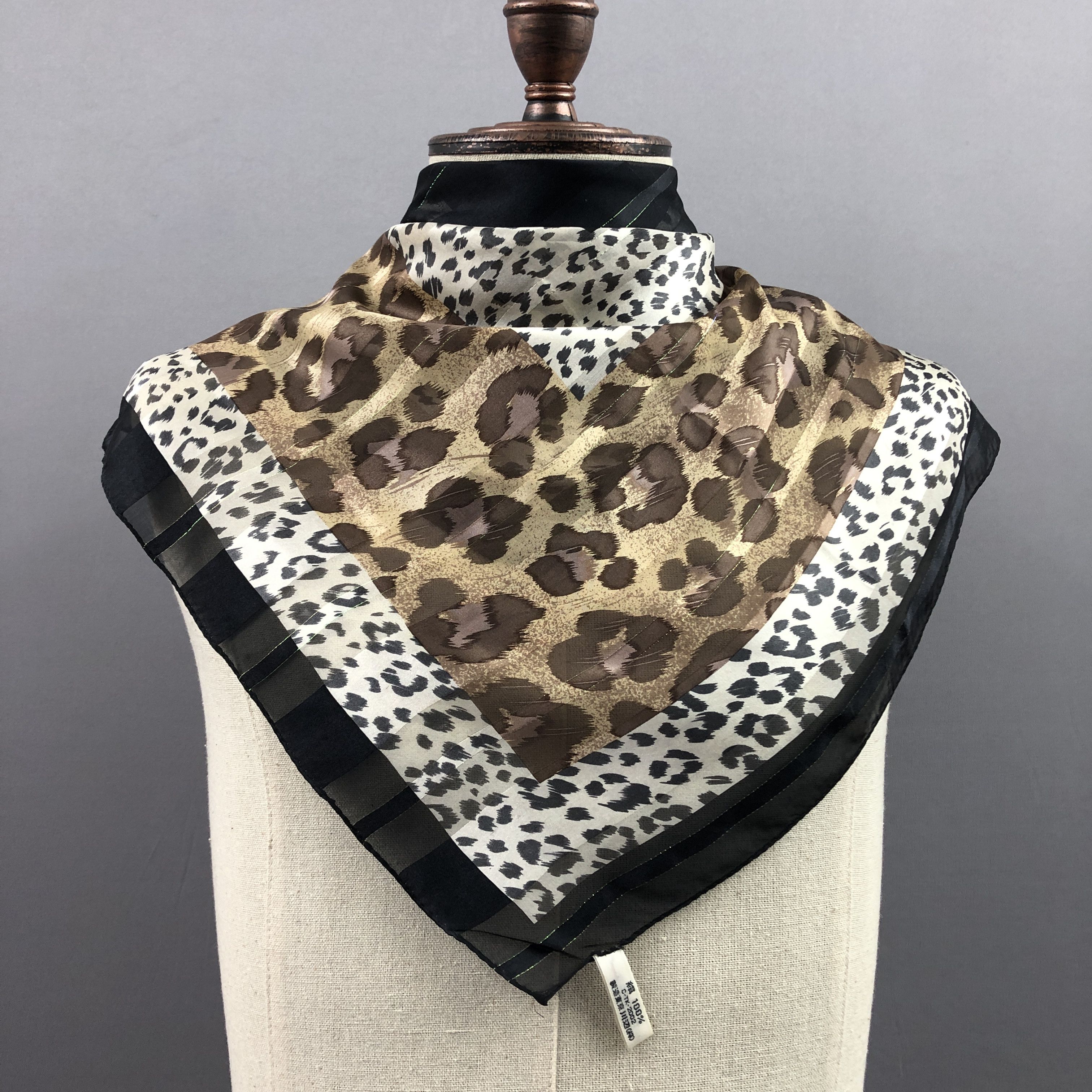Other × Vintage Vintage DVF SILK Scarf Twill Stole Wraps Scarves Size ONE SIZE - 2 Thumbnail