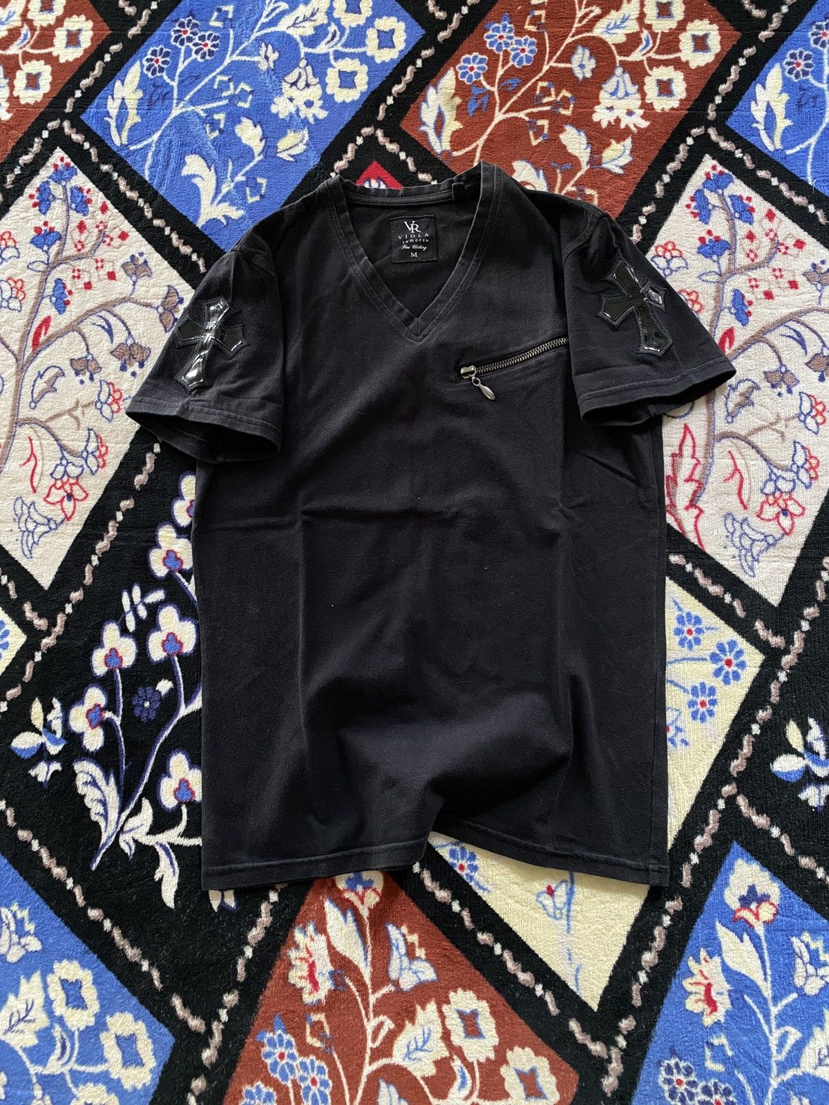 Le Grande Bleu (L.G.B.) Viola Rumore Cross Gothic Punk Tshirt Size US S / EU 44-46 / 1 - 1 Thumbnail