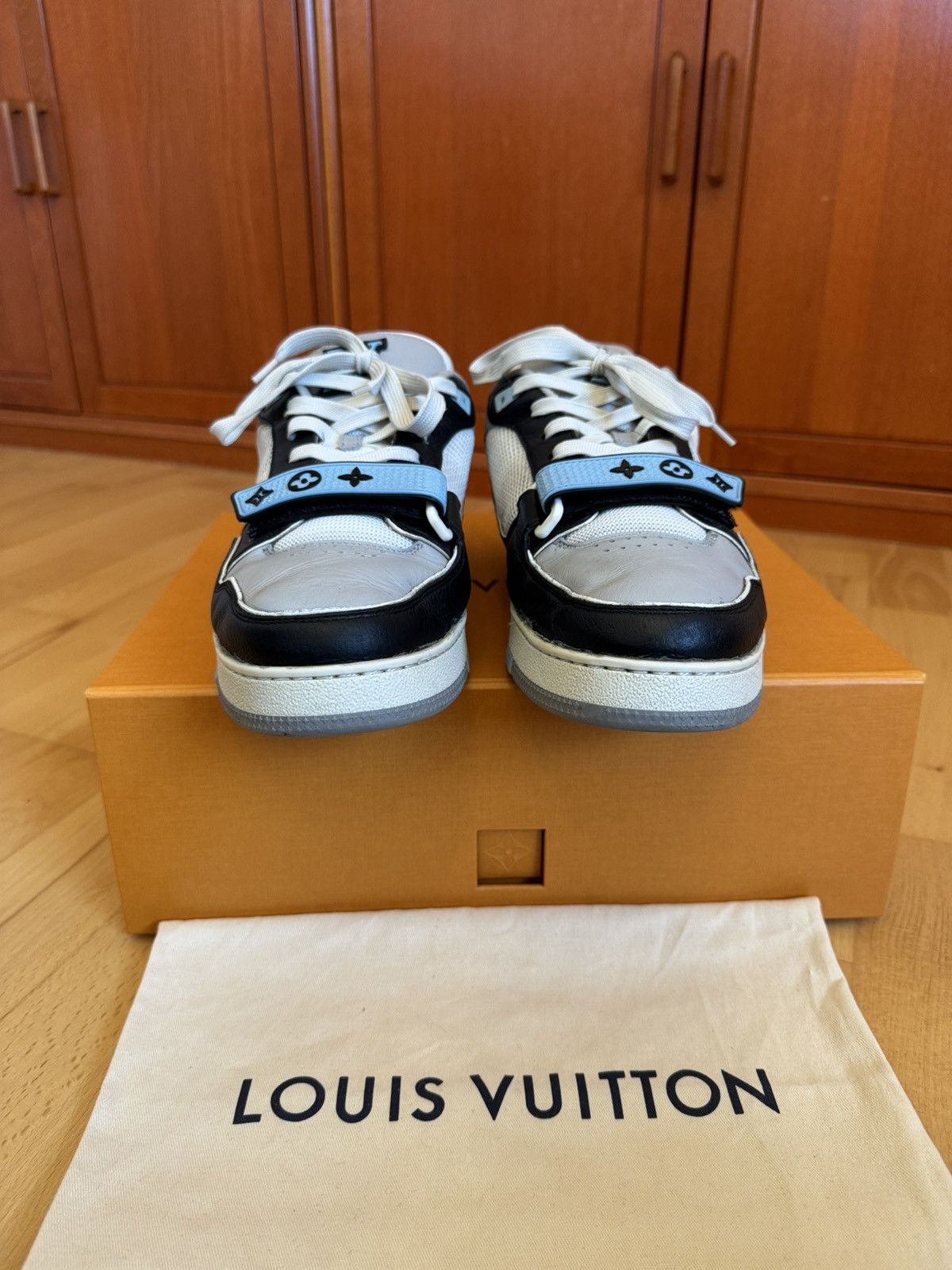 Louis Vuitton Louis Vuitton LV Trainer Velcro Strap Black Blue Grey Size US 9.5 / EU 42-43 - 6 Thumbnail
