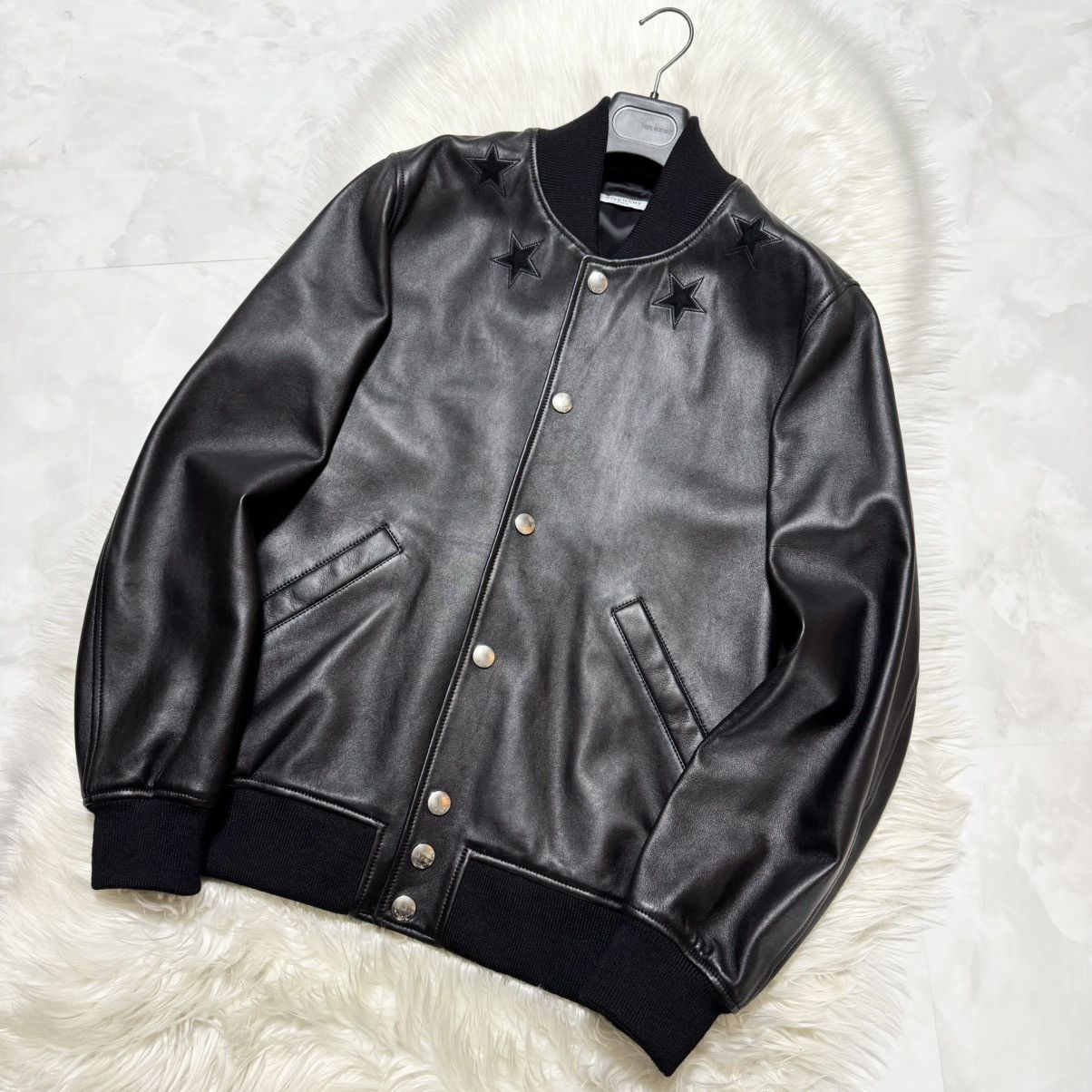Givenchy Givenchy round star leather bomber jacket 50 Black Size US M / EU 48-50 / 2 - 9 Thumbnail