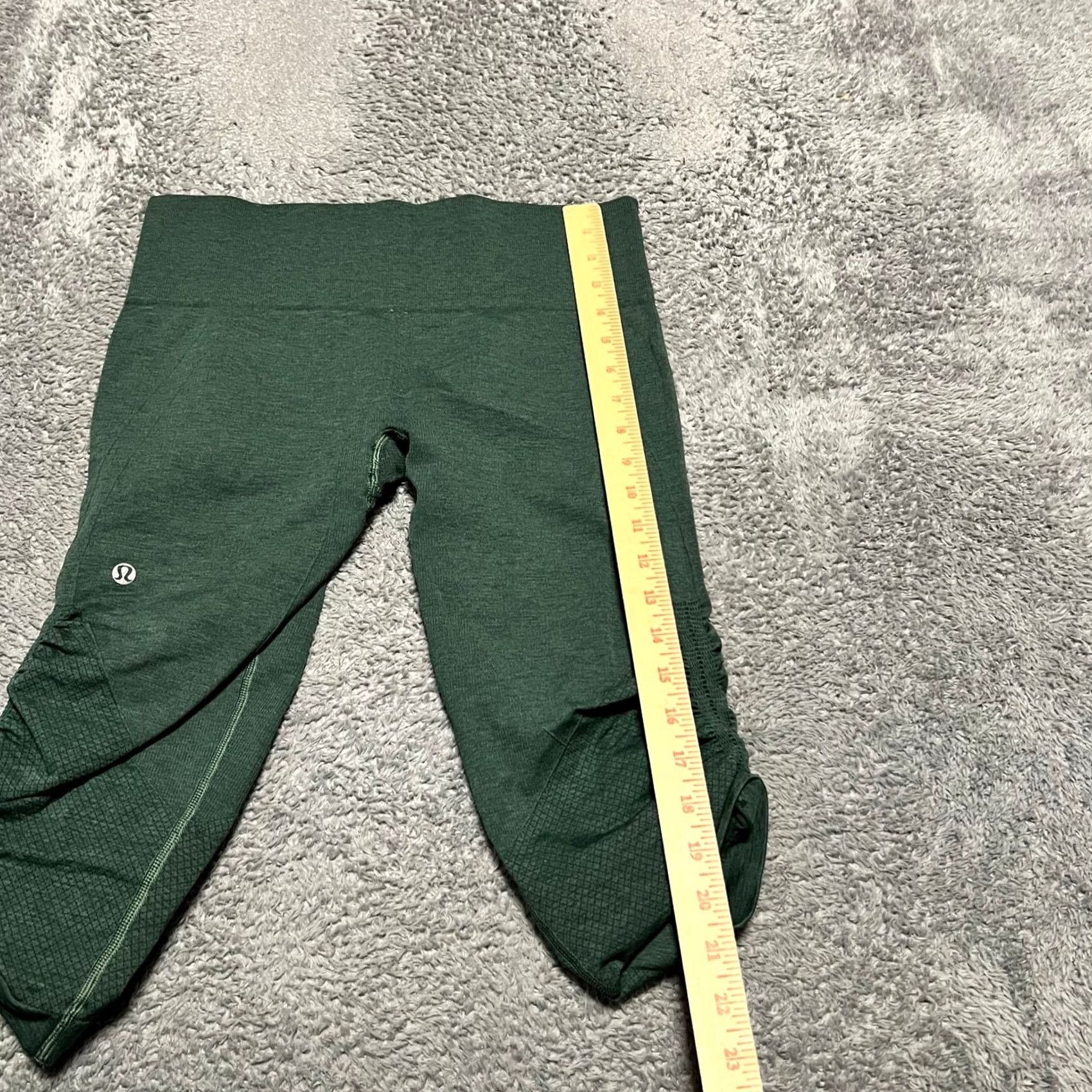 Lululemon Lululemon Leggings Cropped Womens 8 In The Flow Crop II Seamless Green Size 30" / US 8 / IT 44 - 5 Thumbnail