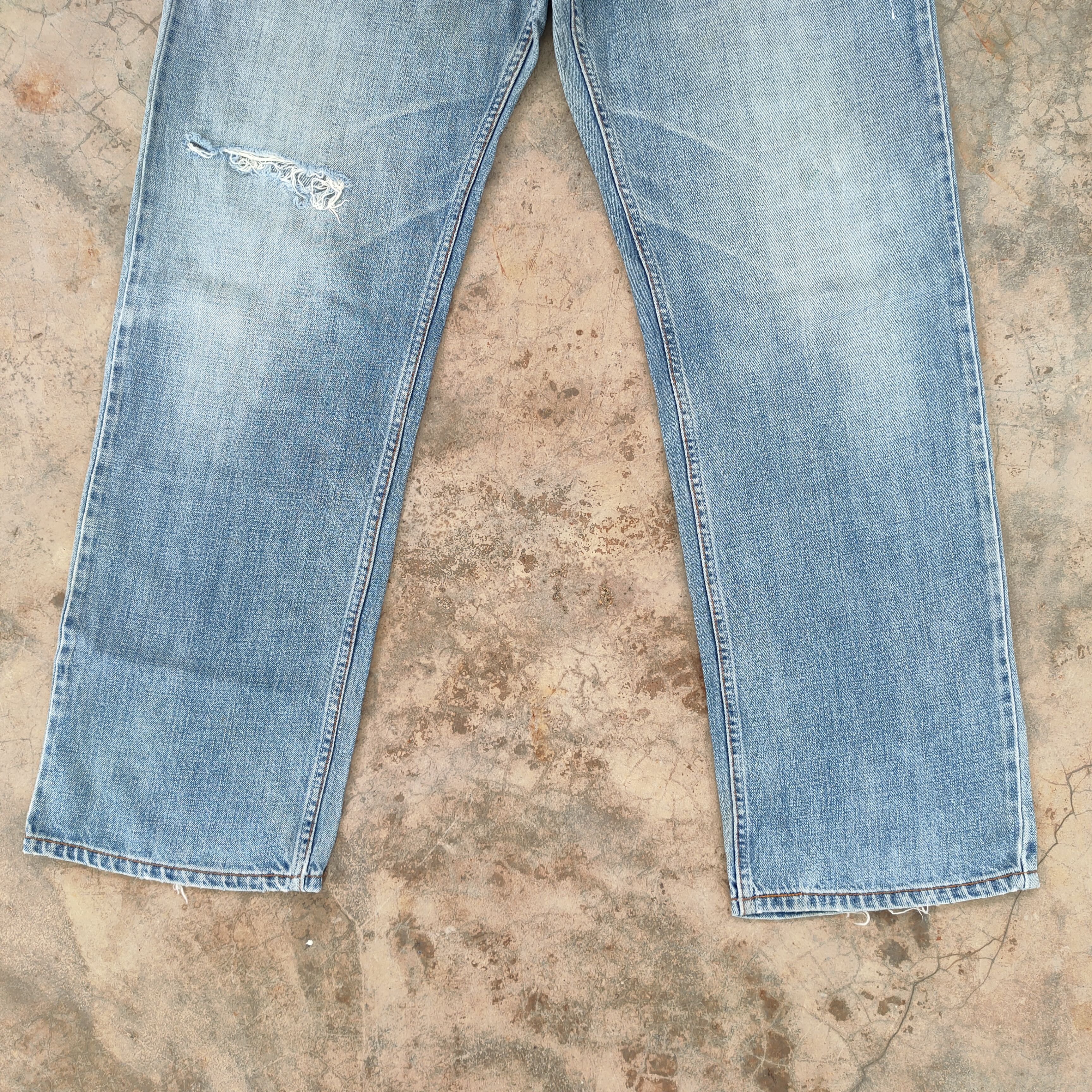 Levi's Vintage Clothing VINTAGE LEVI' STRAUSS SINGNATURE FADED RIPPED JEANS PANTS Size US 36 / EU 52 - 5 Thumbnail