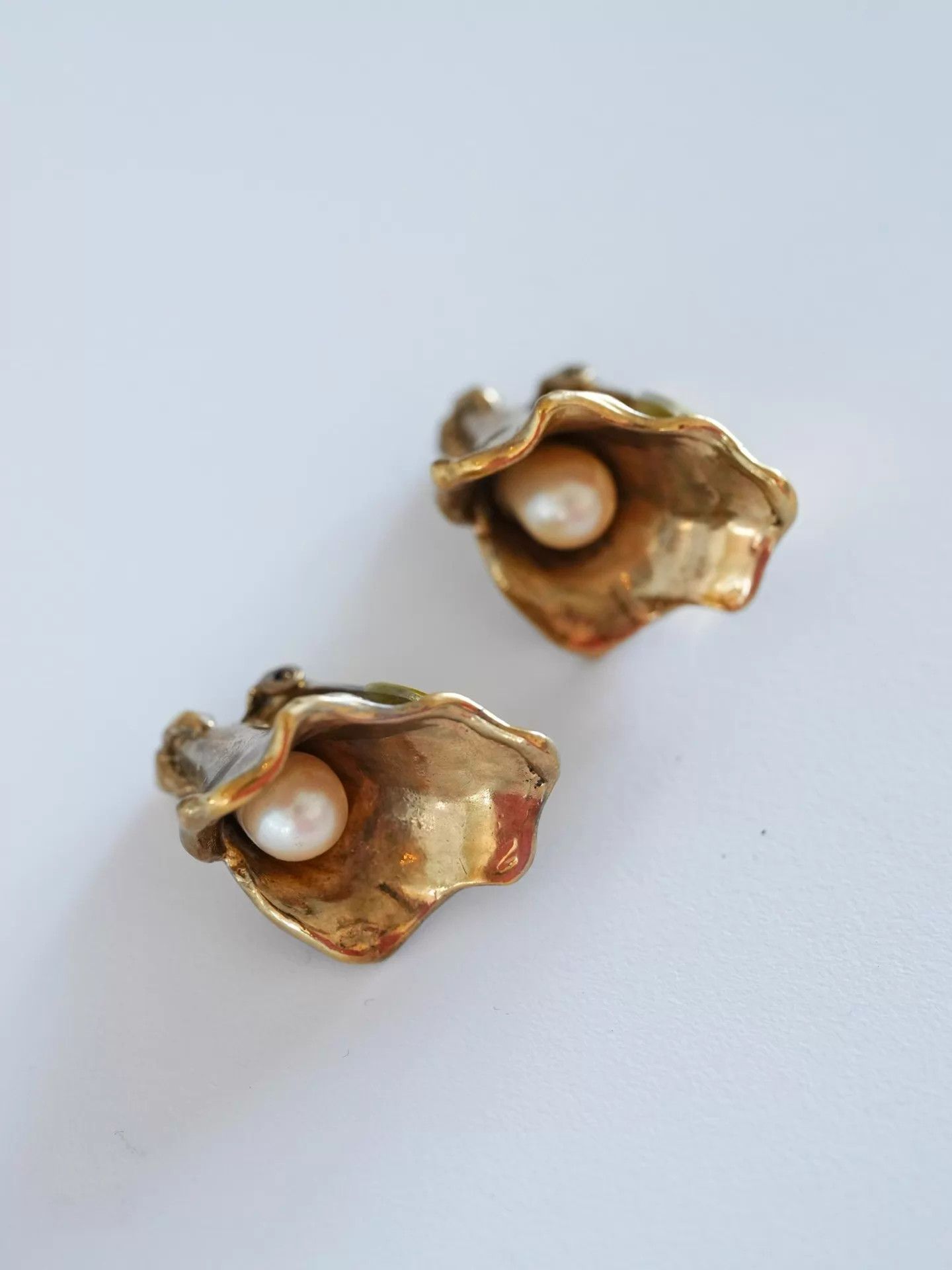 Yves Saint Laurent YSL Vintage Calla Lily Pearl Clip-On Earrings Size ONE SIZE - 3 Thumbnail