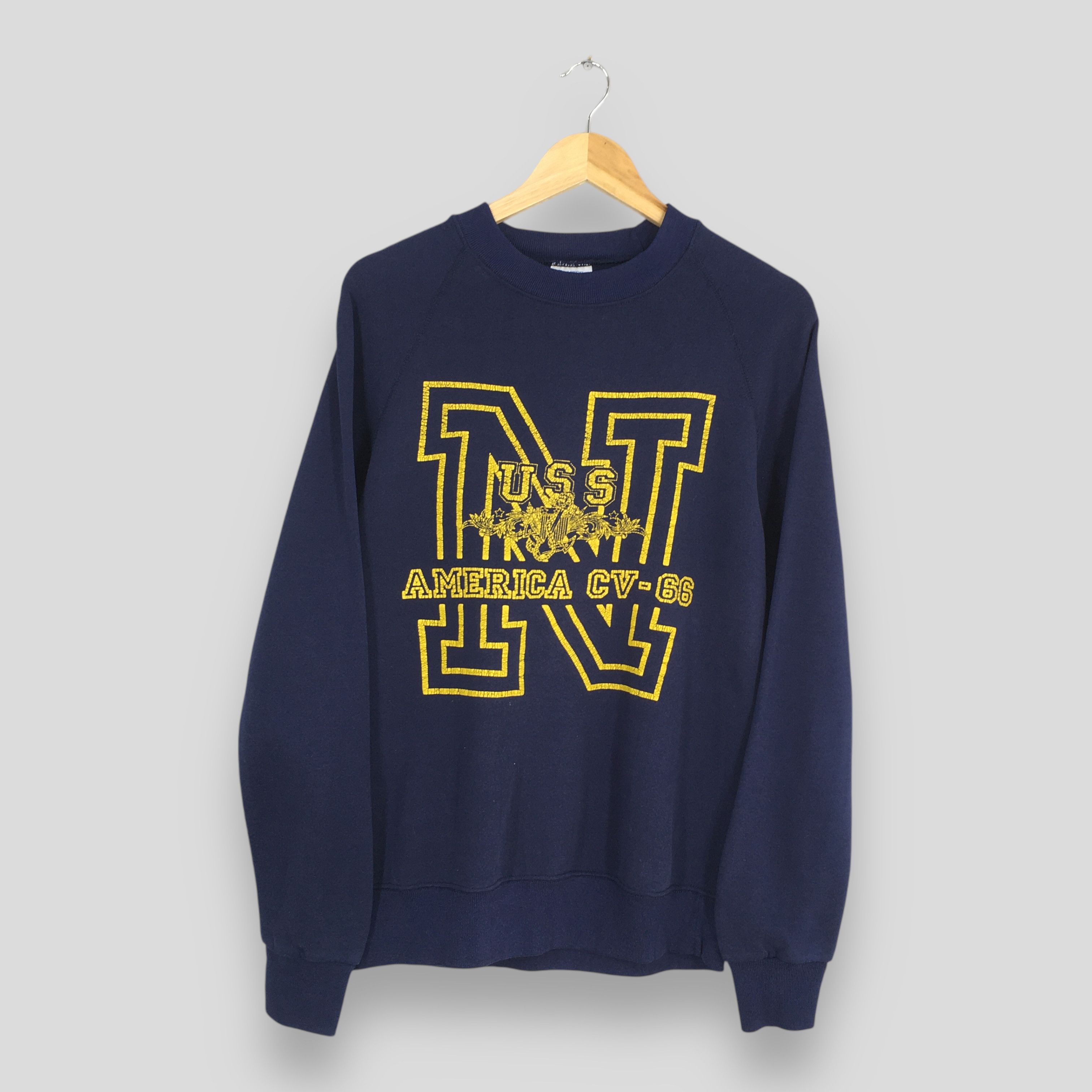 Vintage Vintage 90s United States Navy Blue Sweatshirt Large Size US L / EU 52-54 / 3 - 1 Thumbnail