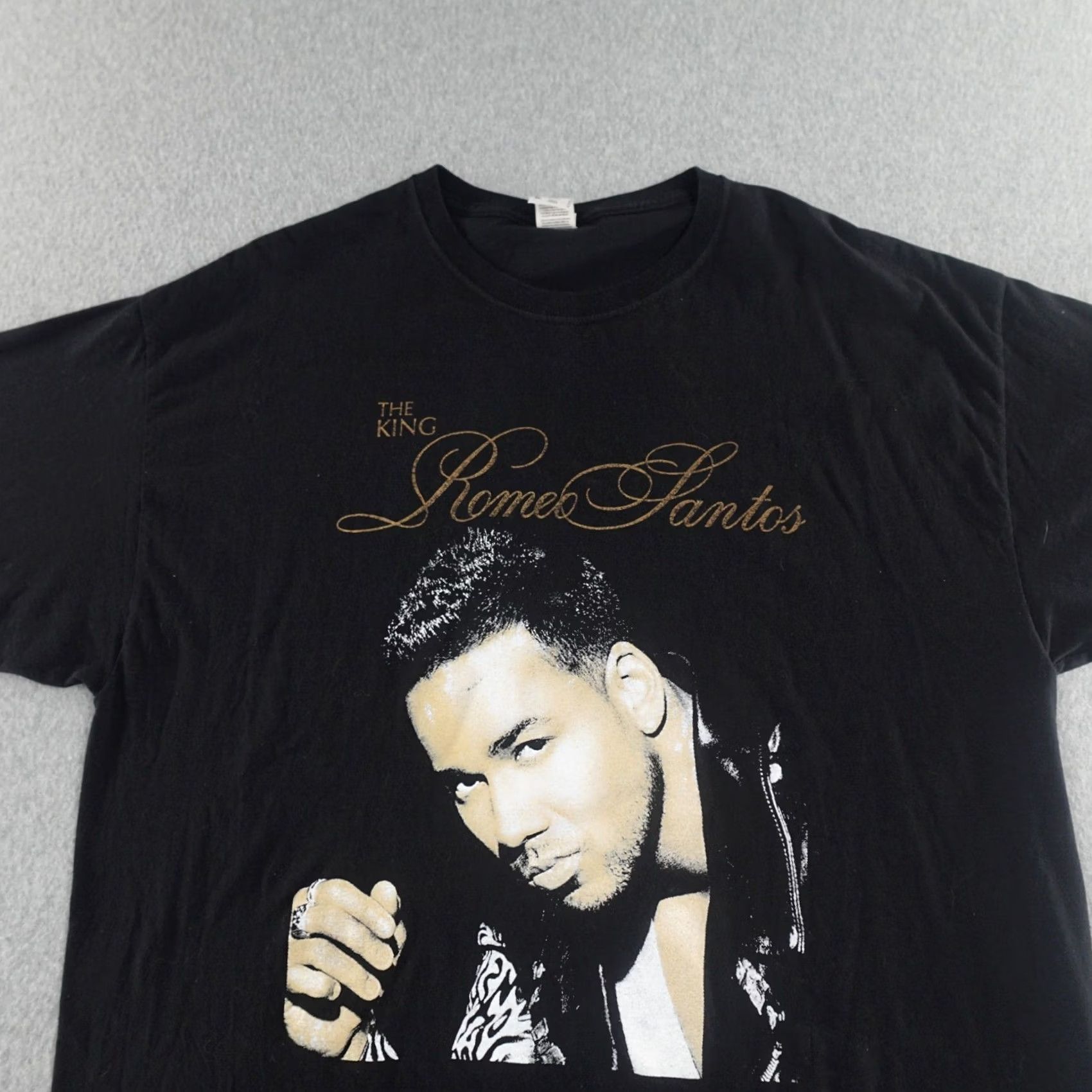 Fruit Of The Loom Romeo Santos T-shirt Mens XL Black Disney? Size US XL / EU 56 / 4 - 7 Thumbnail