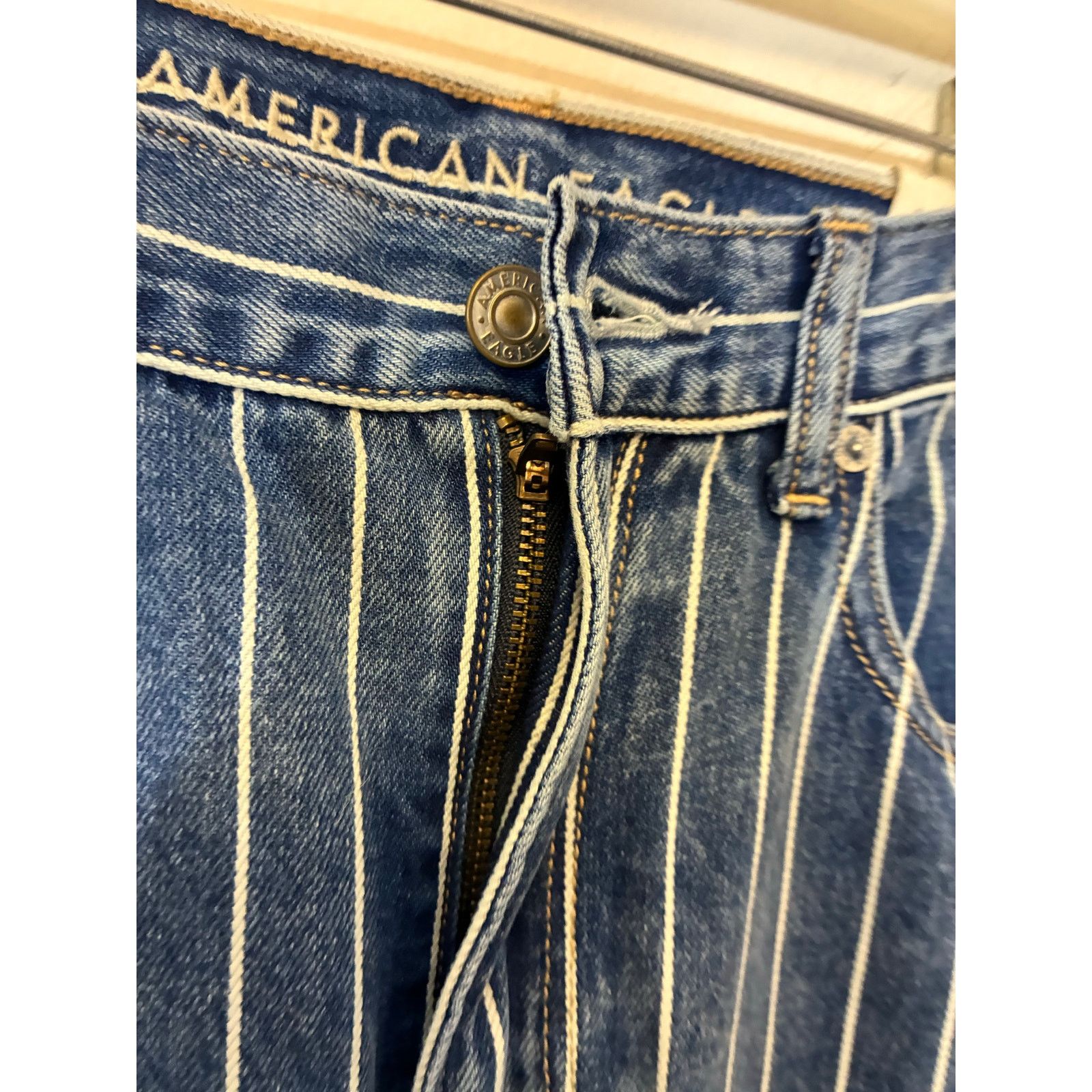 American Eagle Outfitters American Eagle Jeans 6 Medium Wash Pinstripe HighRise NEW Size 28" / US 6 / IT 42 - 2 Thumbnail