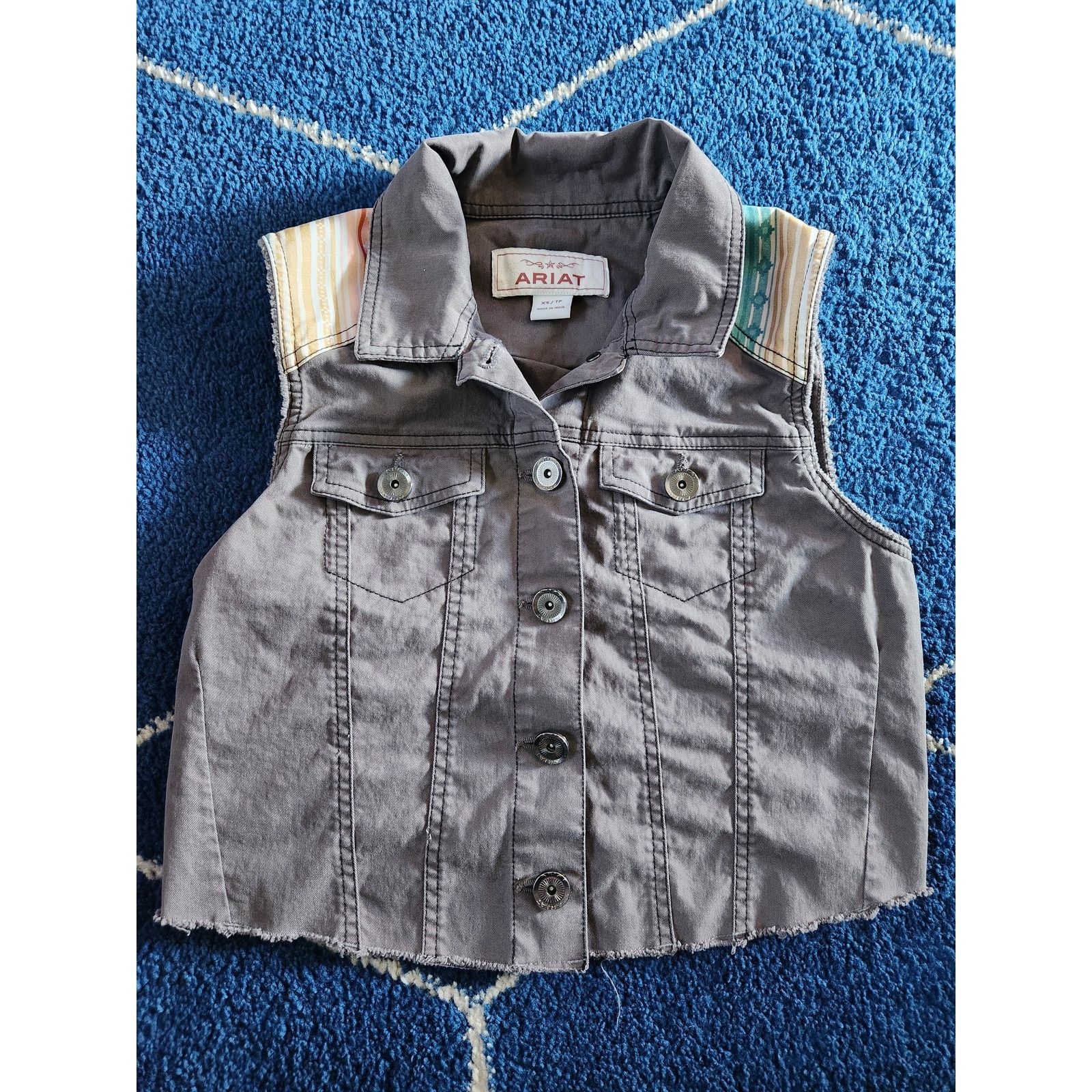 Ariat Ariat Women's Cut Off Denim Vest - Xs Size XS / US 0-2 / IT 36-38 - 1 Thumbnail