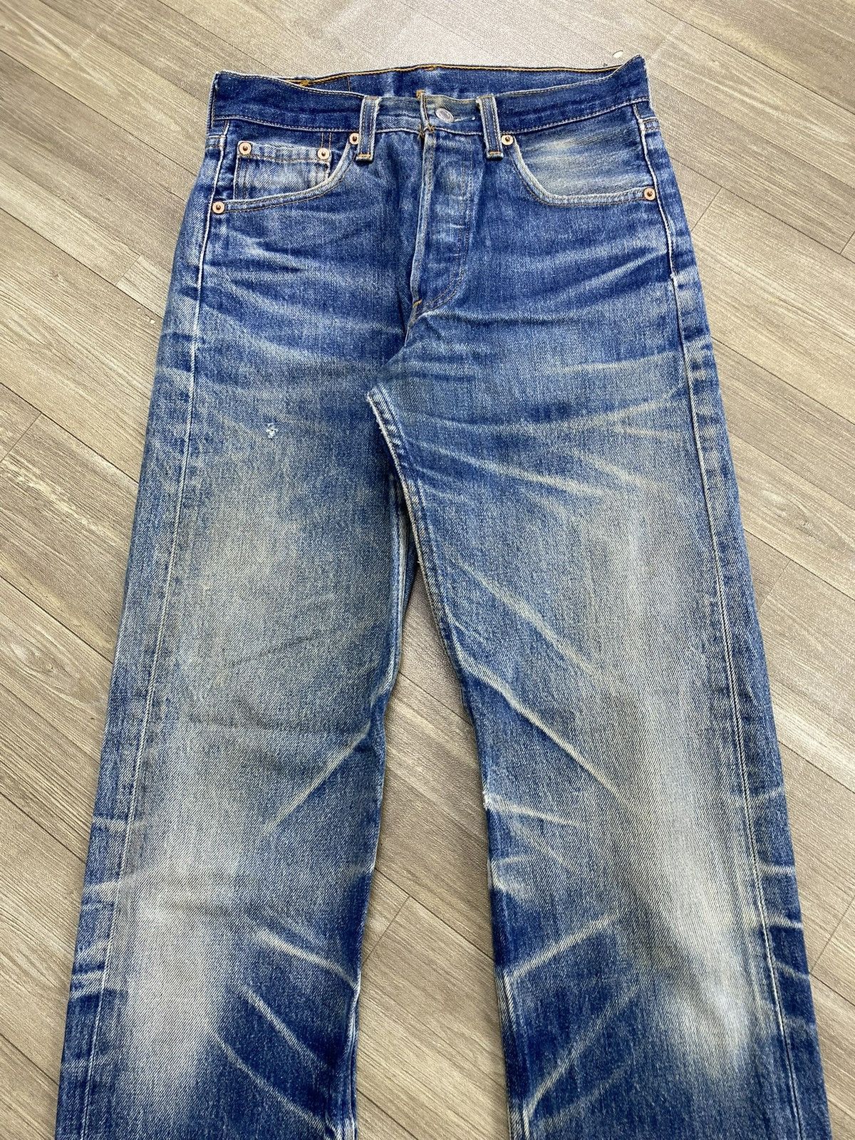 Levi's Vintage Clothing 🇺🇸1990s Vintage Levis 501XX 29x36 Distressed Faded Blue Jeans Size US 29 - 2 Thumbnail