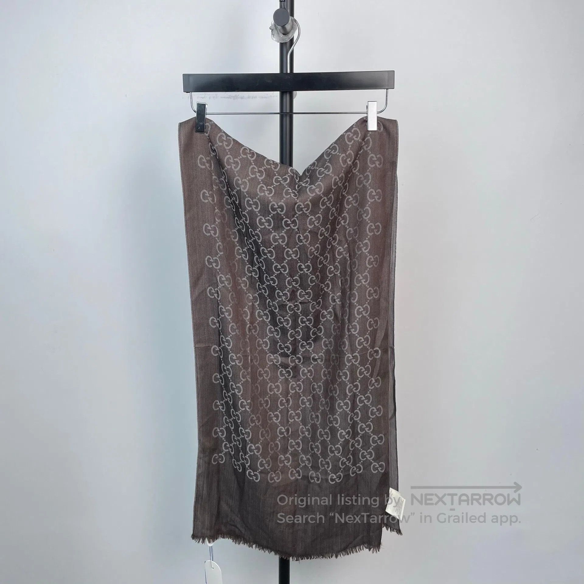 Gucci Guicci Double G Dark Gray Double-Sided Printed Fringe Cash Size ONE SIZE - 1 Thumbnail