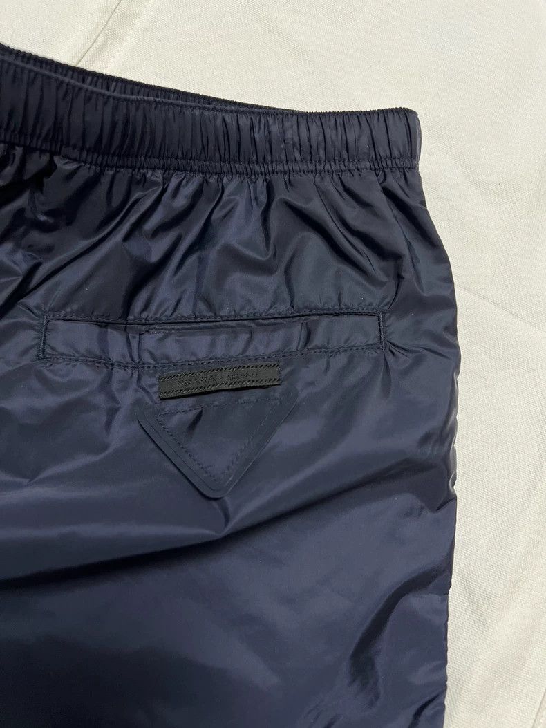 Prada Prada Nylon shorts 2502-Nextarrow Size US 32 / EU 48 - 3 Thumbnail
