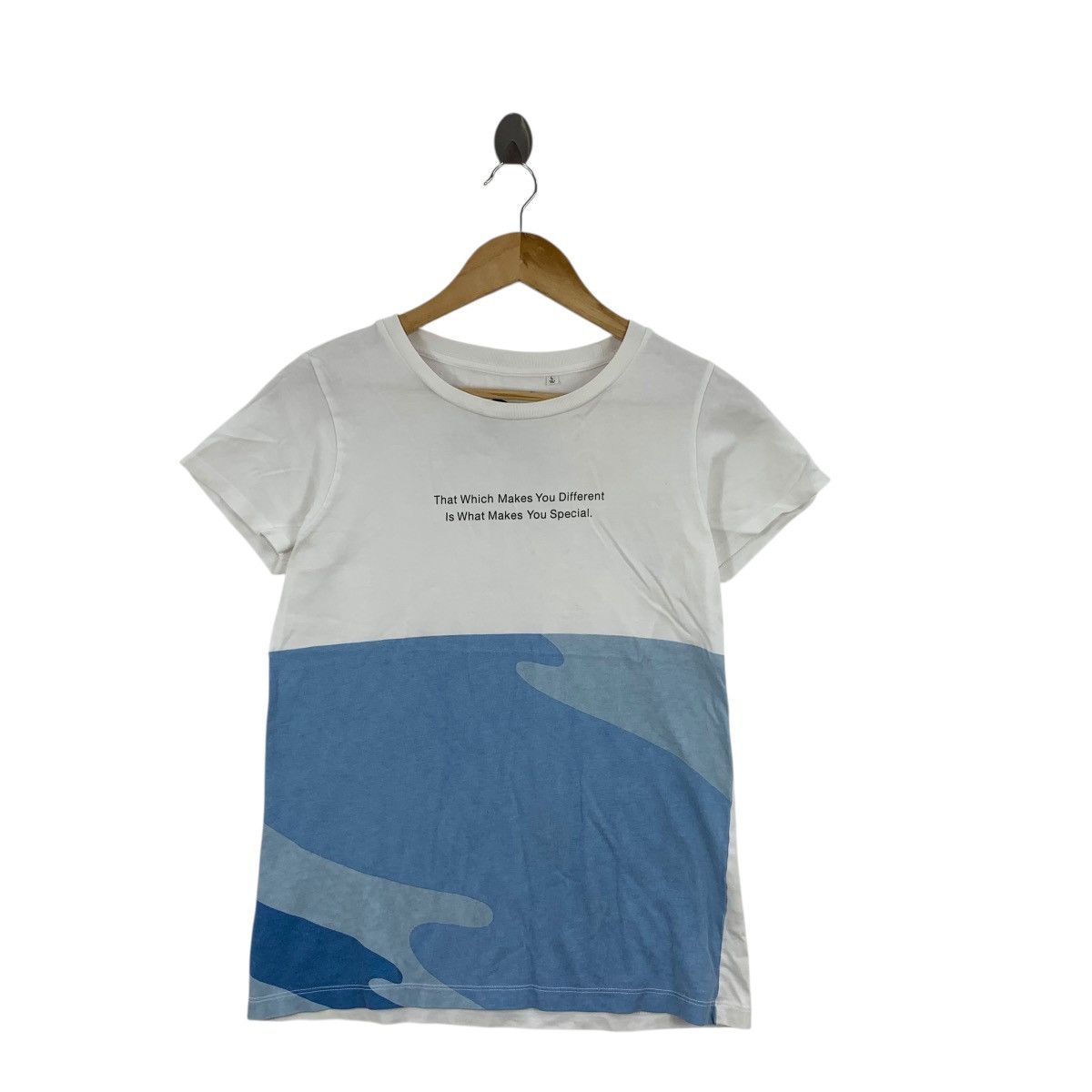 Uniqlo PHARRELL WILLIAMS x UNIQLO Different Special Tee Shirt Top Size L / US 10 / IT 46 - 4 Thumbnail