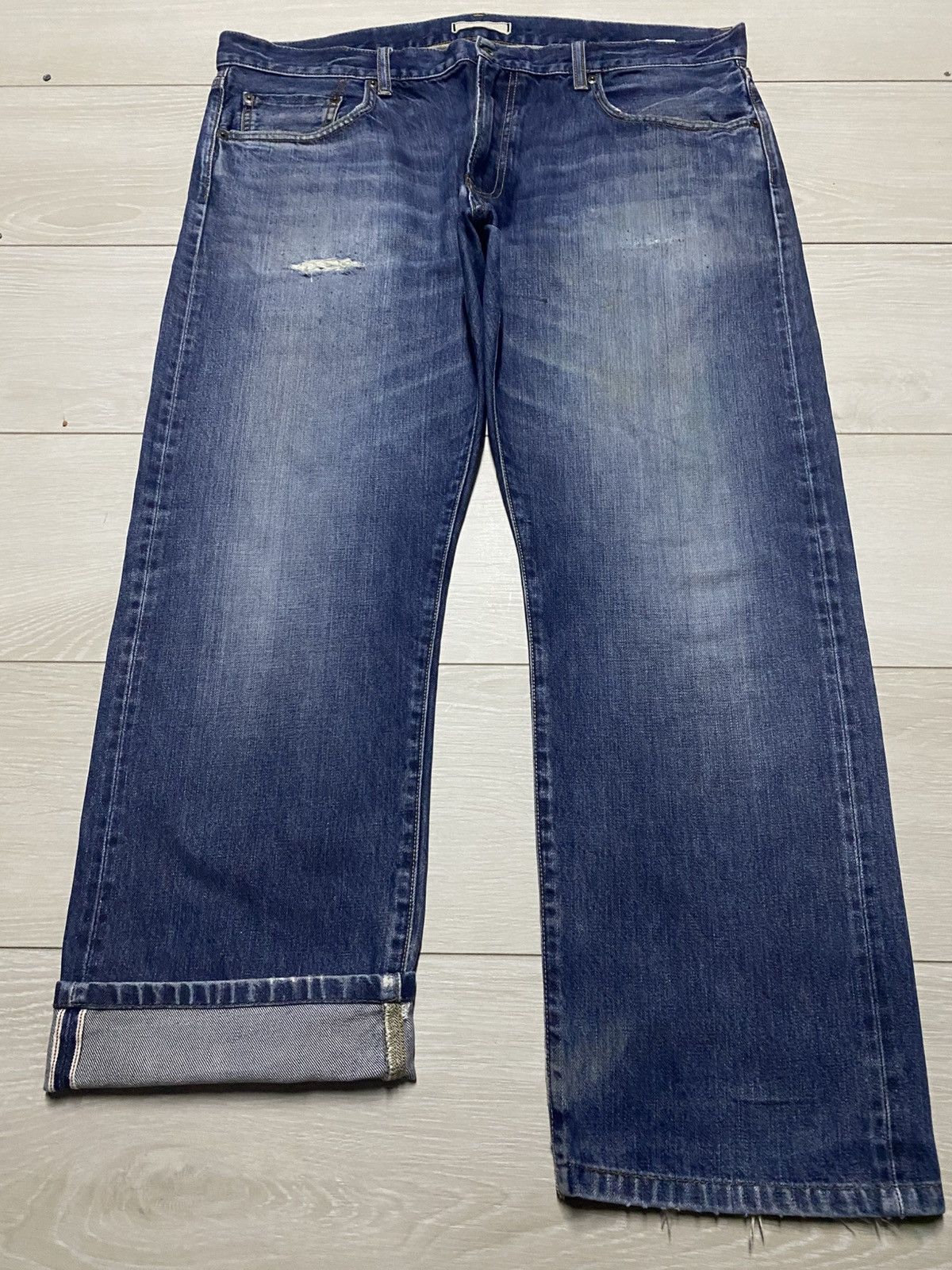 Uniqlo Vintage Japanese Uniqlo Selvedge Blue wash Distressed Jeans Size US 39 - 1 Thumbnail