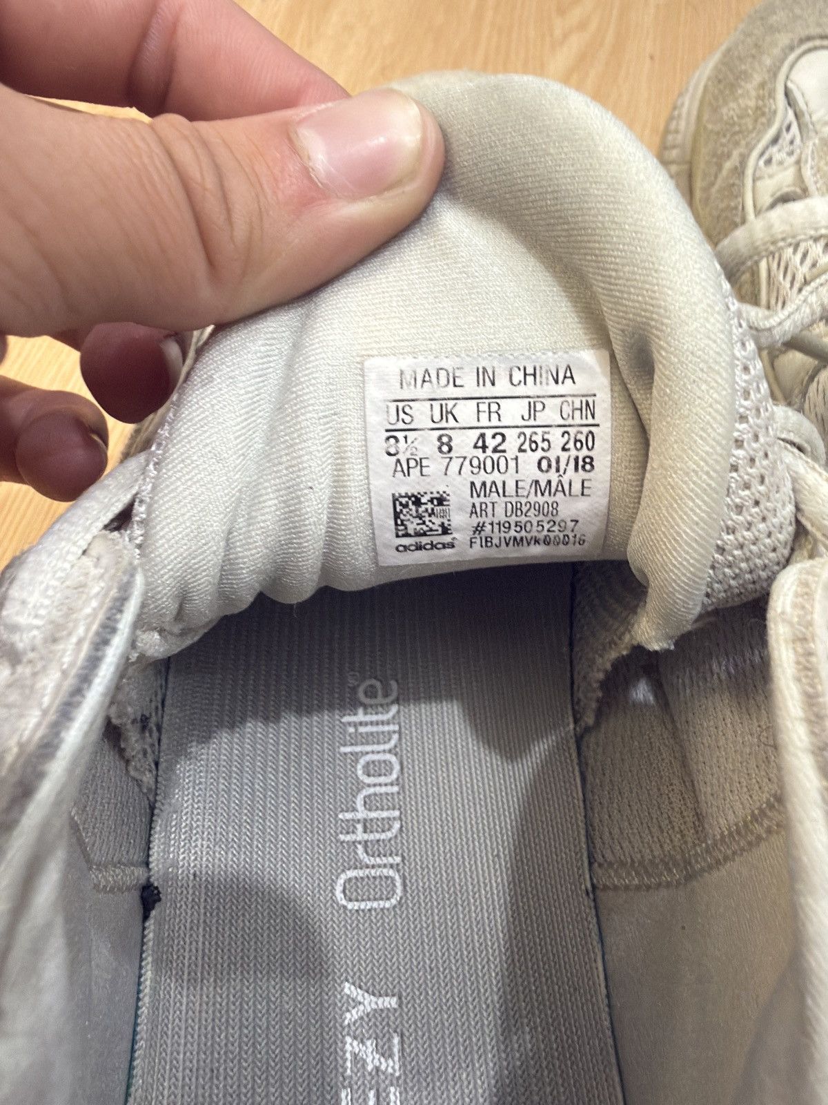 Yeezy Yeezy 550 blush Size US 8.5 / EU 41-42 - 1 Thumbnail