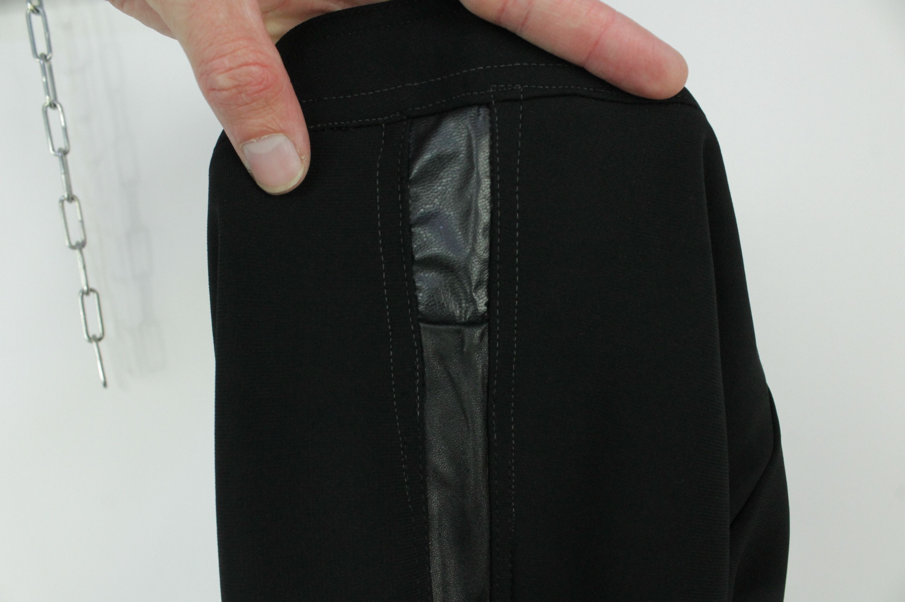 Burberry Burberry London Black Leggings Leather Side Panel Skinny Size 27" / US 4 / IT 40 - 9 Thumbnail