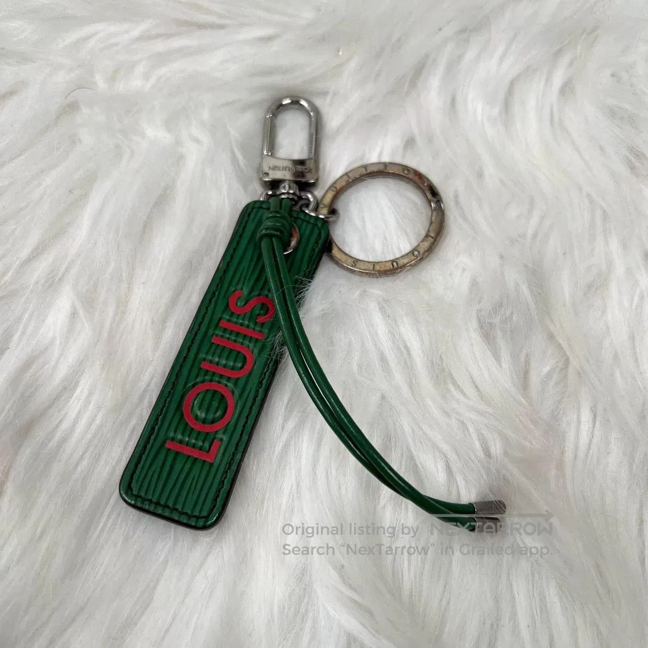 Louis Vuitton Louis Vuitton Leather Letter Keychain. Size ONE SIZE - 1 Thumbnail