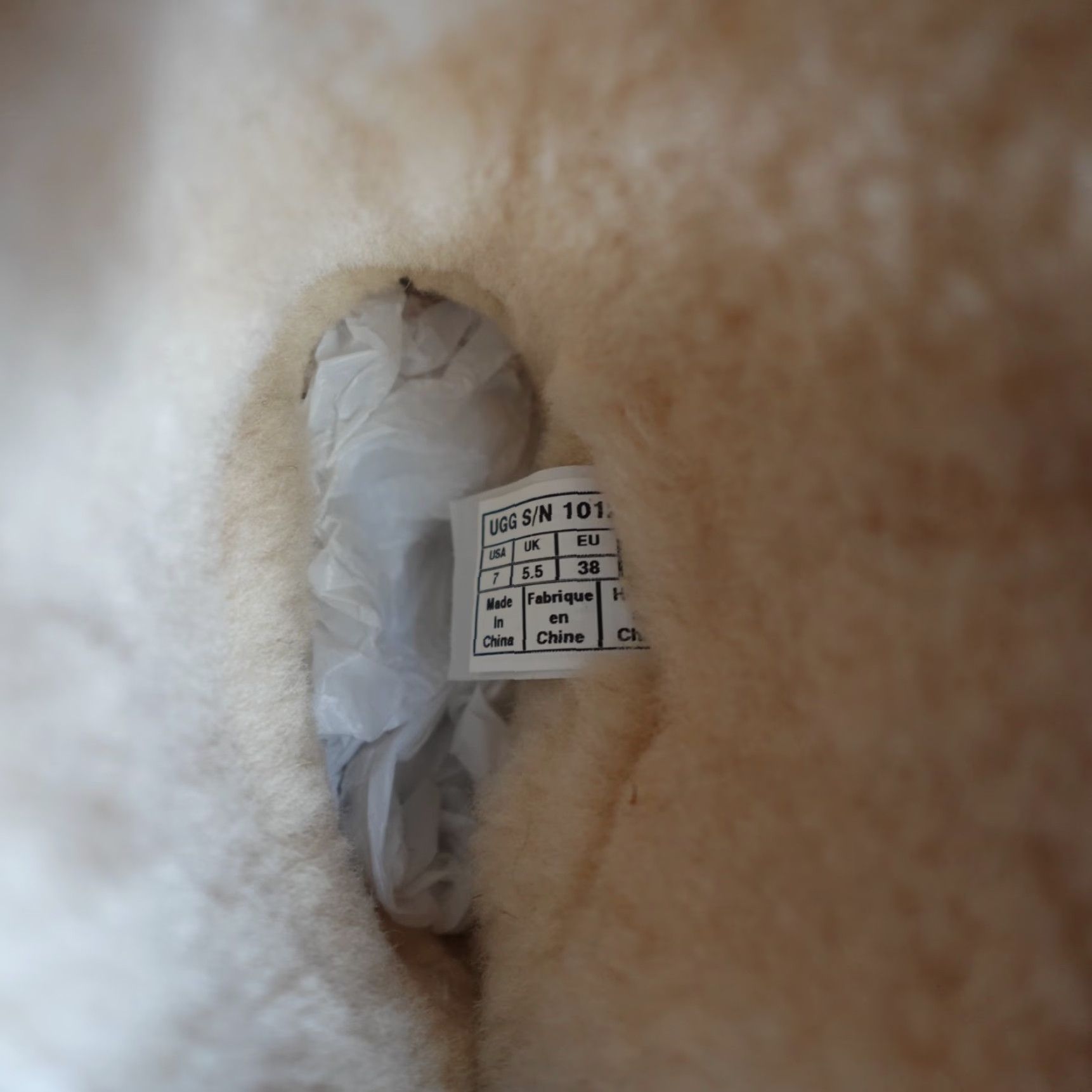 Ugg VINTAGE UGG Womens Boots 7 Beige Suede Shearling Wool Lined Remora NEW READ Size US 7 / IT 37 - 7 Thumbnail