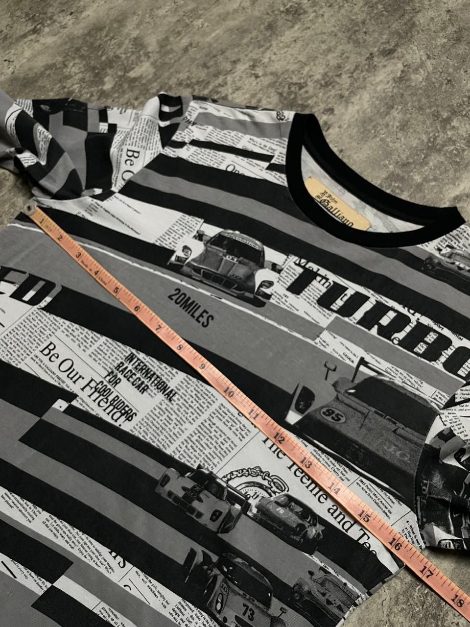 John Galliano News Paper Prints Longsleeve T Shirt Long Sleeve Size S / US 4 / IT 40 - 11 Thumbnail